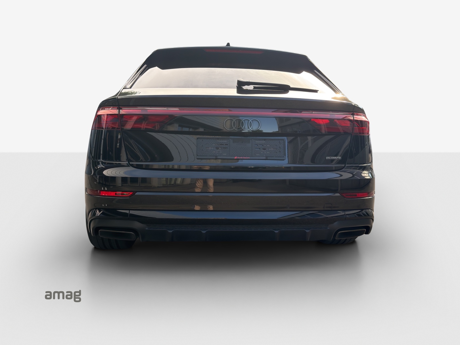 AUDI Q8 SUV TFSI e quattro 290 kW Attraction tiptronic-showroom-element-3