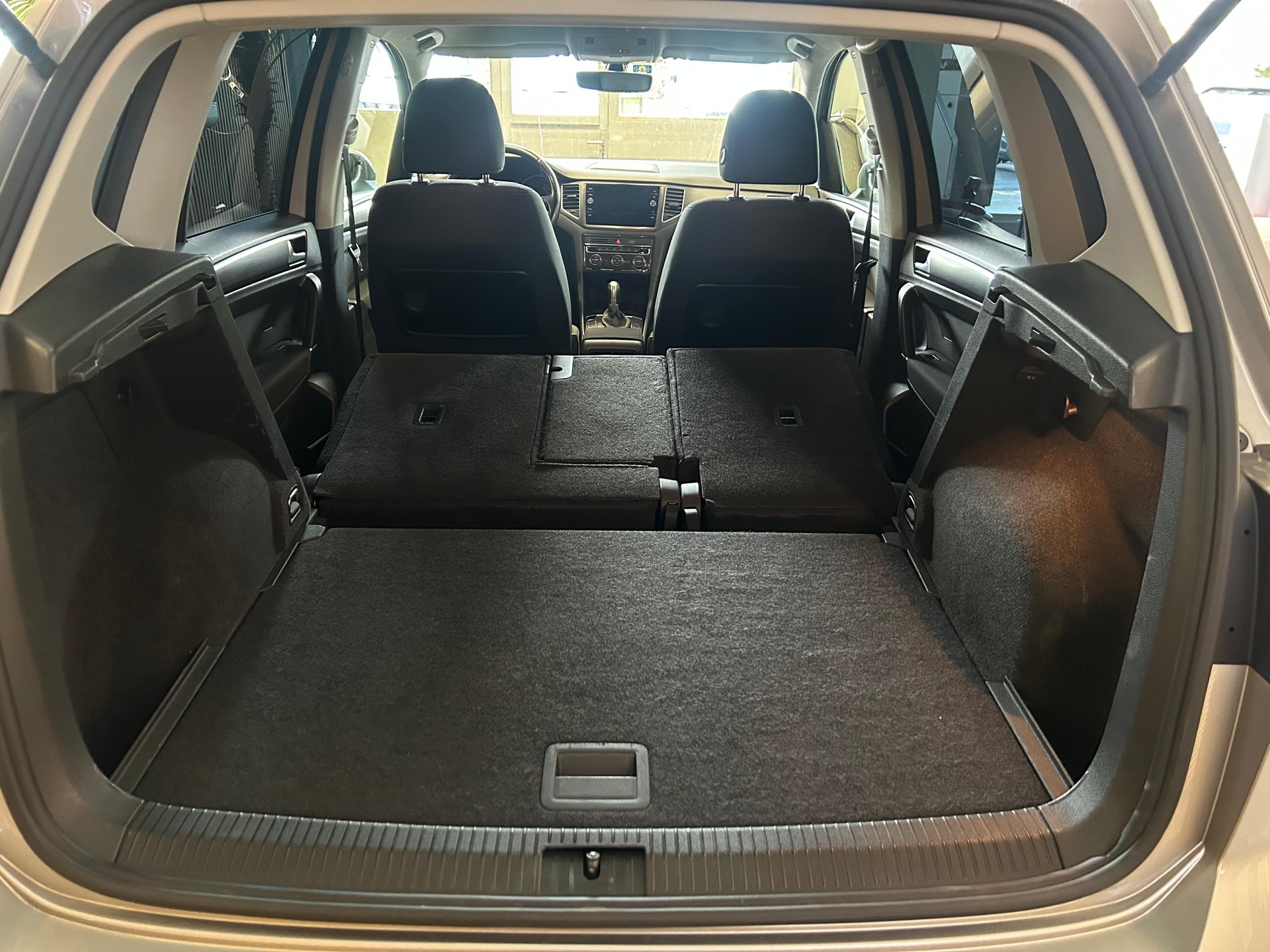 VW Golf VII Sportsvan 1.5 TSI 150 Comfortline DSG-image-19