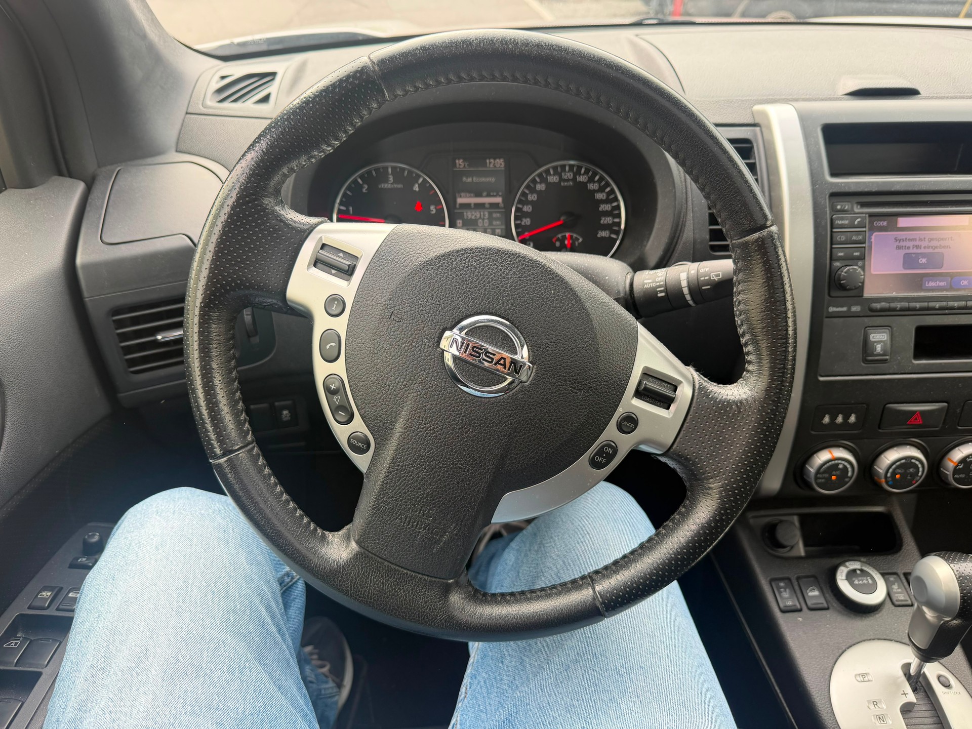 NISSAN X-Trail 2.0 dCi 16V LE Automatic-image-8