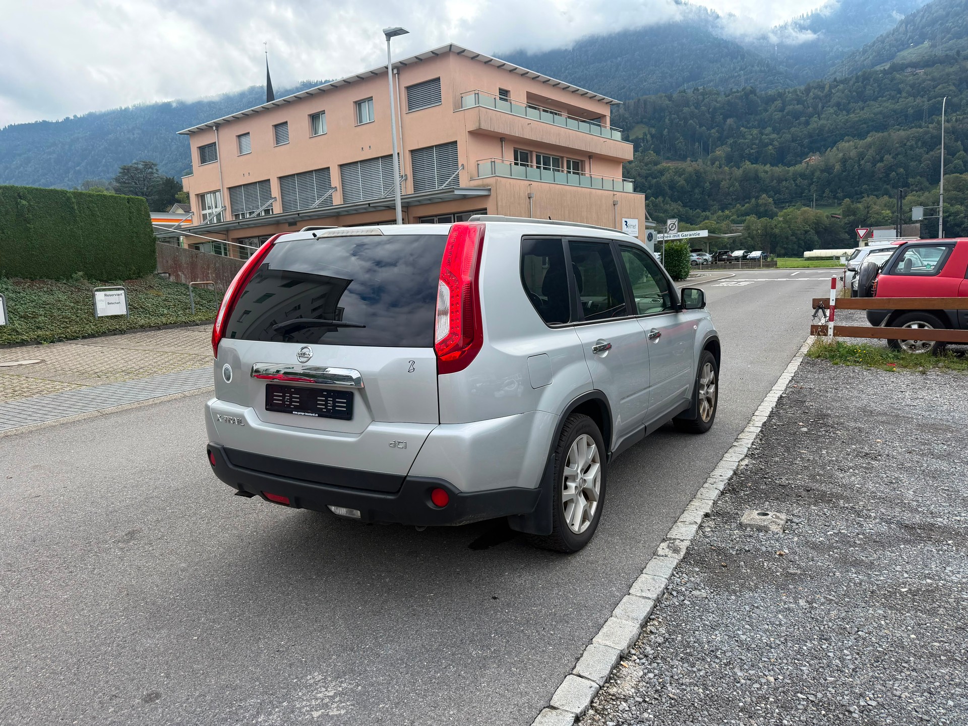 NISSAN X-Trail 2.0 dCi 16V LE Automatic-showroom-element-2
