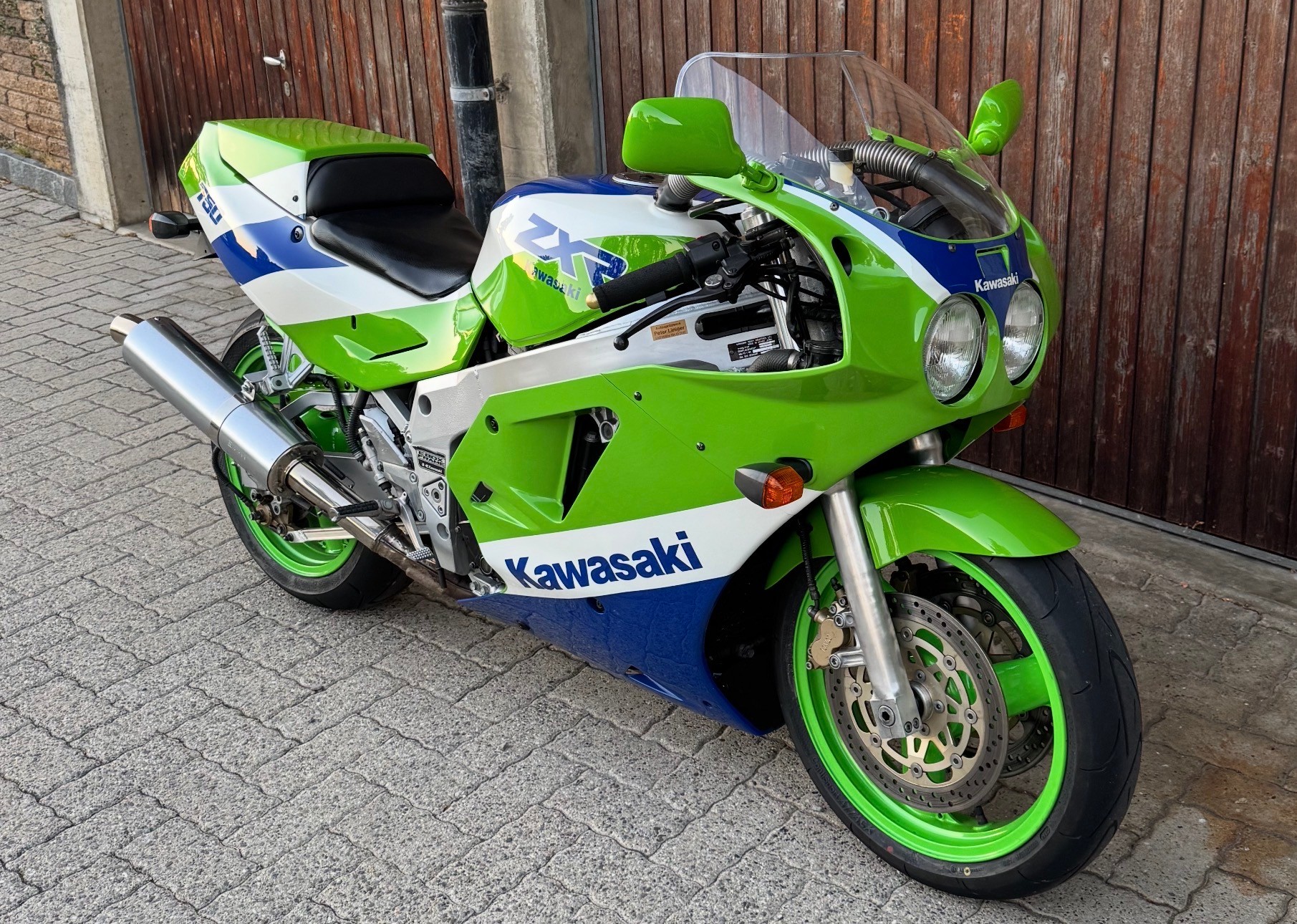 KAWASAKI ZXR-750-image-0
