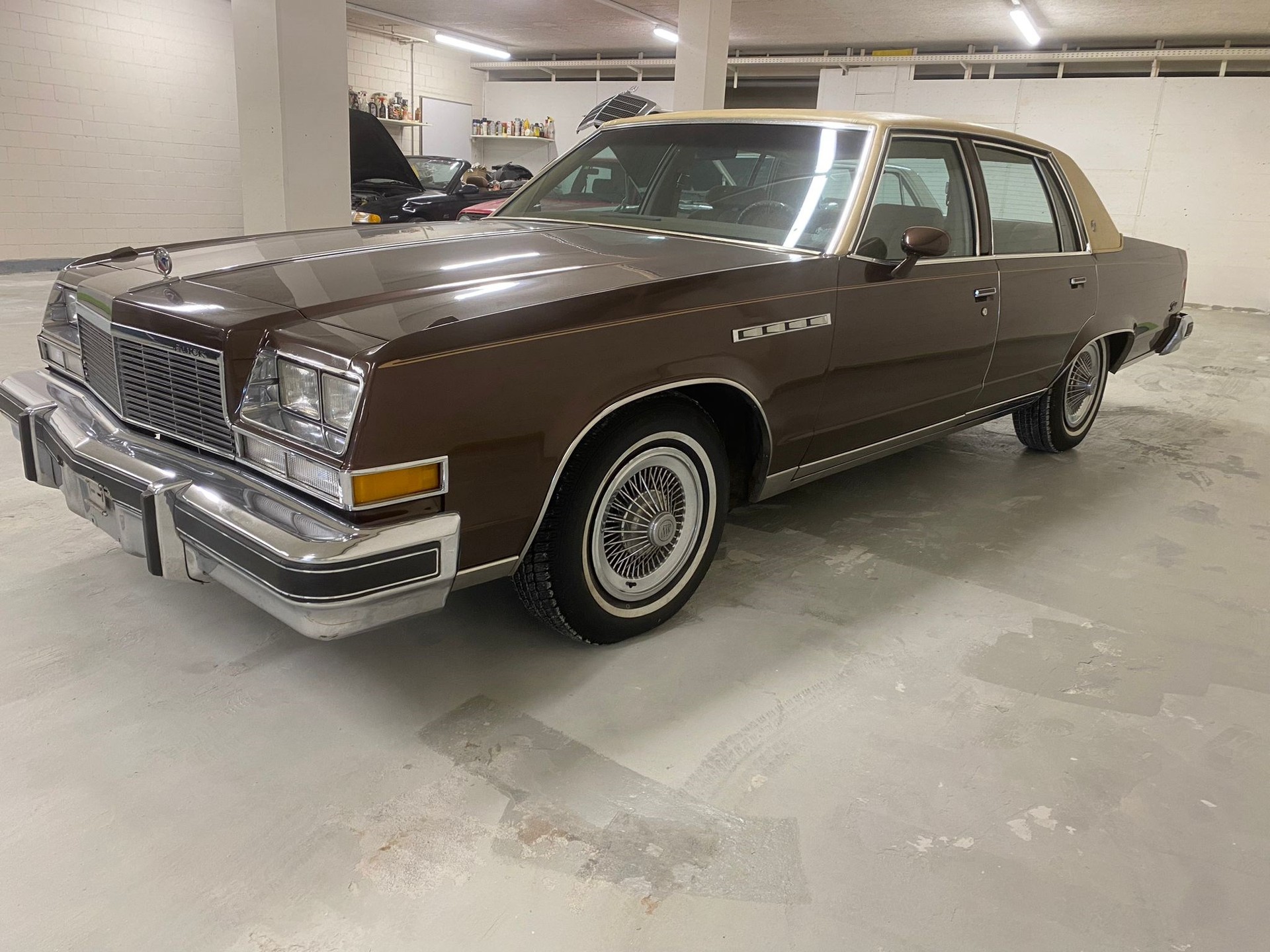 BUICK Electra 225-image-1
