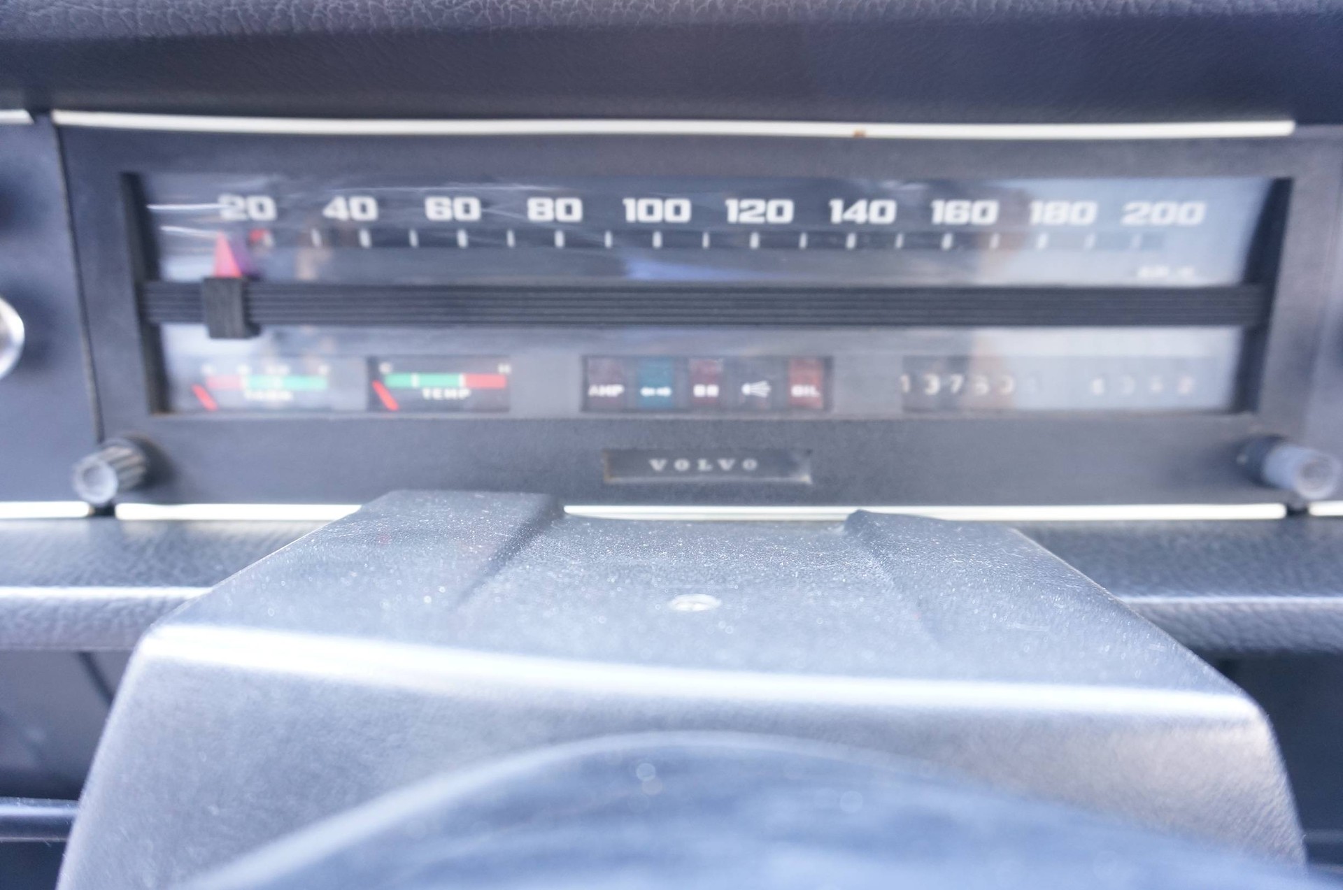 VOLVO 144-image-10