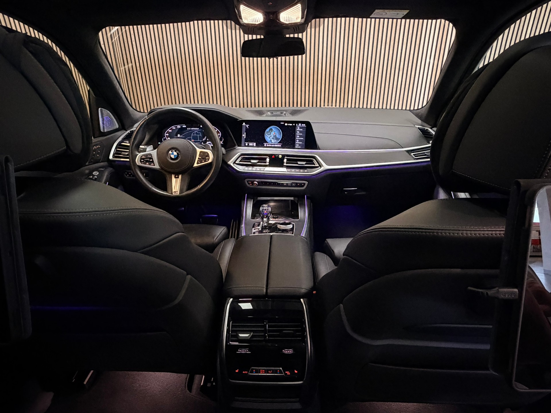 BMW X7 xDrive M50d Steptronic | CH-Fz. & 6 Sitzer-image-21