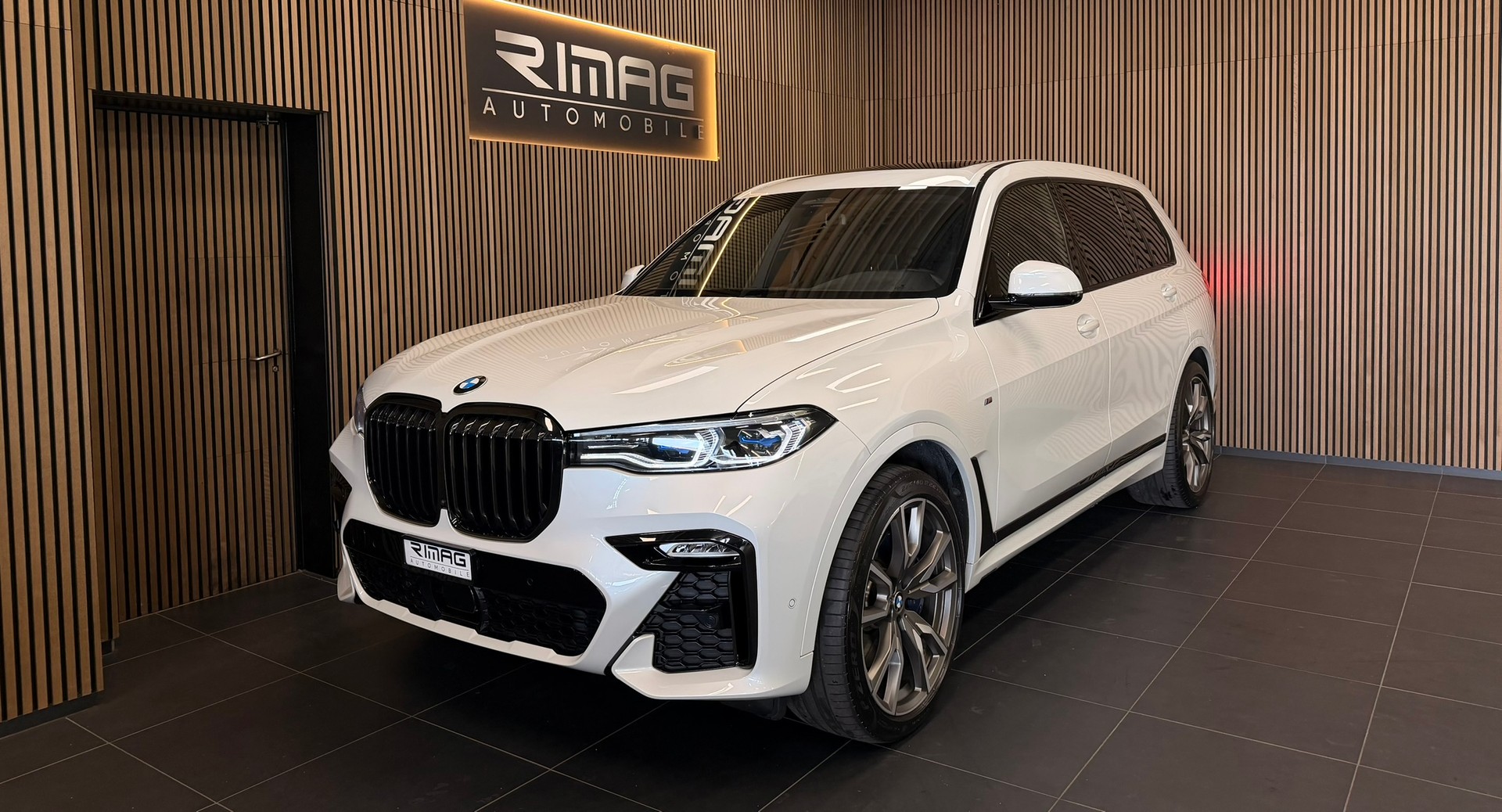 BMW X7 xDrive M50d Steptronic | CH-Fz. & 6 Sitzer-image-6