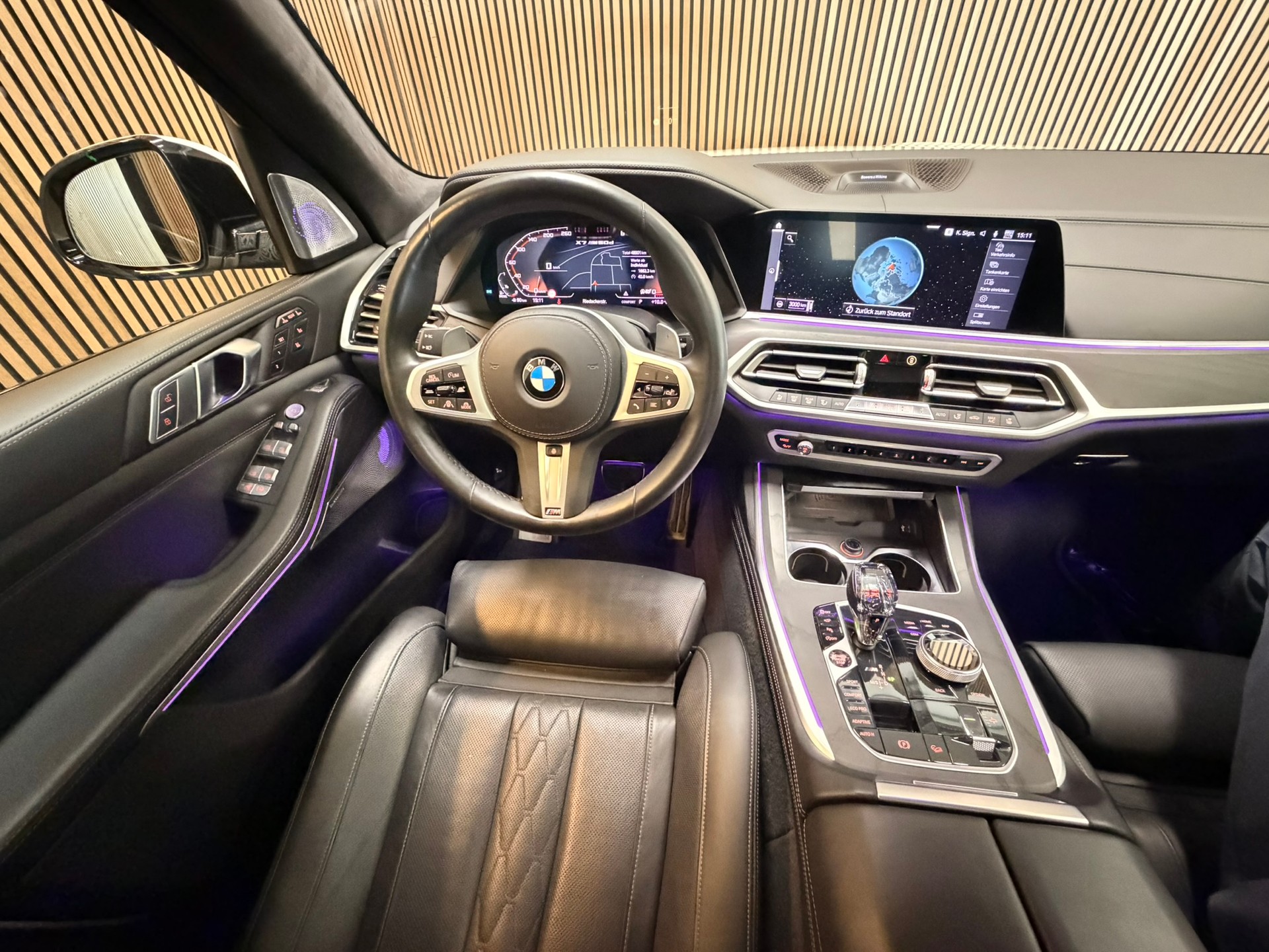 BMW X7 xDrive M50d Steptronic | CH-Fz. & 6 Sitzer-image-17