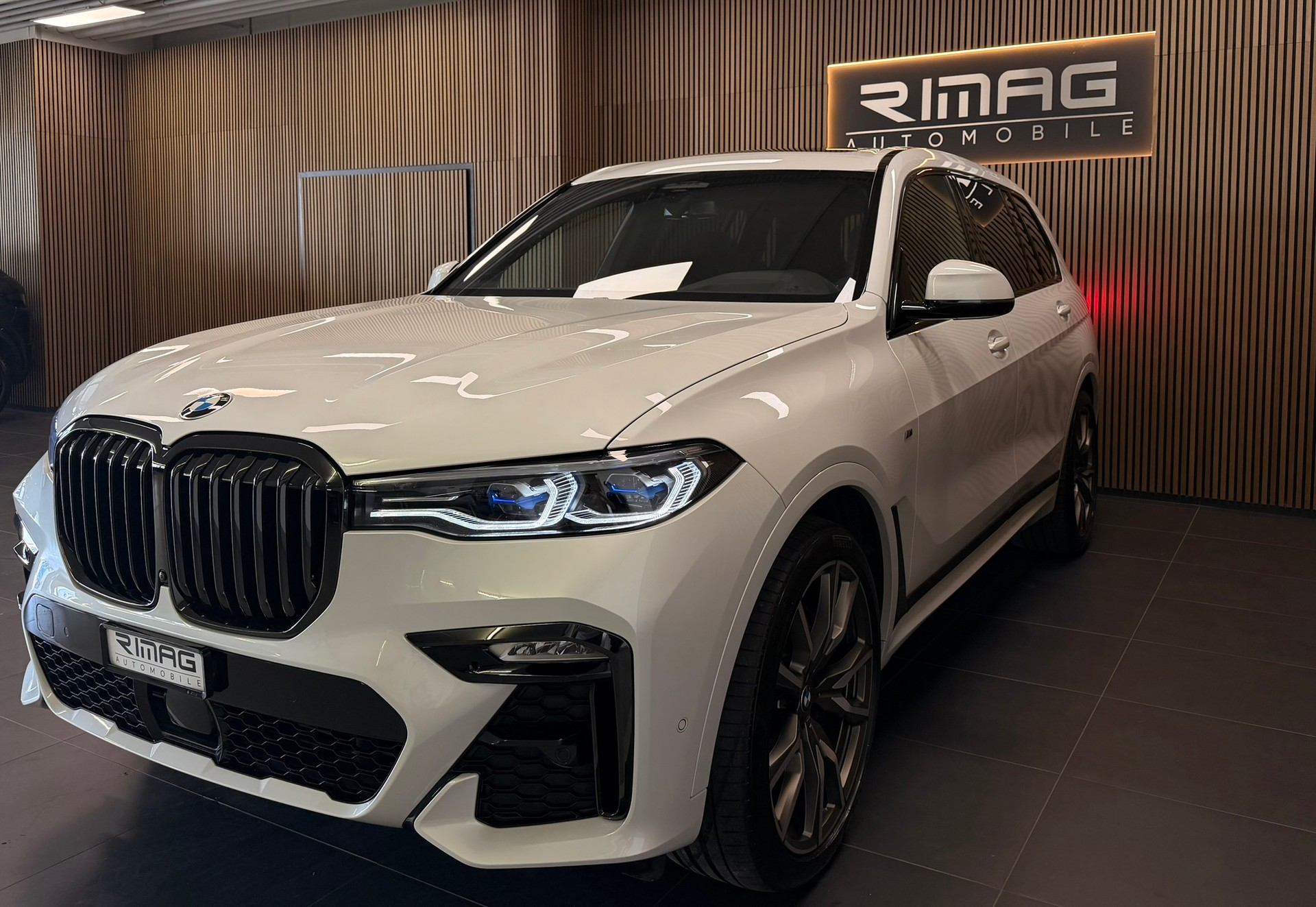 BMW X7 xDrive M50d Steptronic | CH-Fz. & 6 Sitzer-showroom-element-2