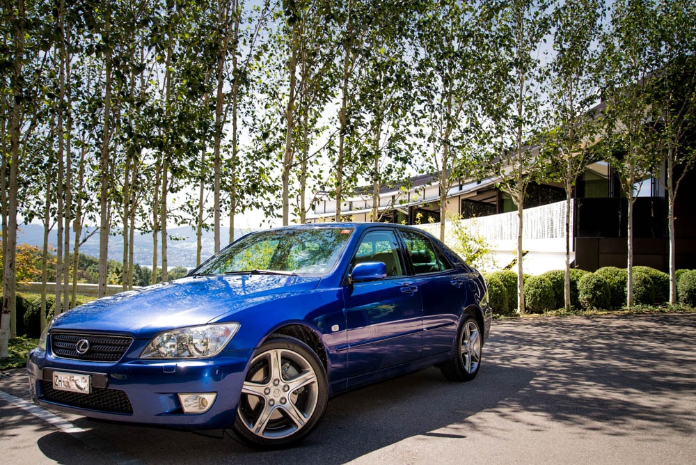 LEXUS IS 300