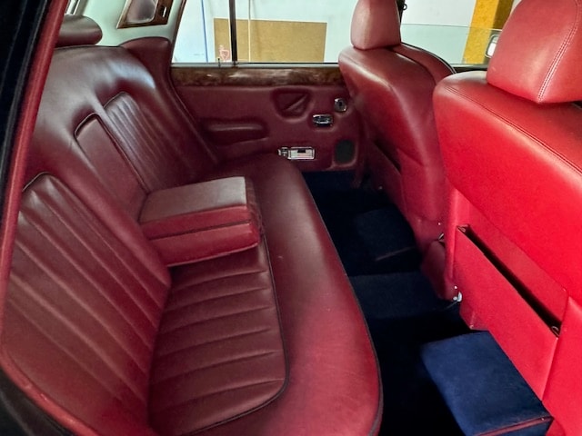 ROLLS-ROYCE Silver Shadow-image-8