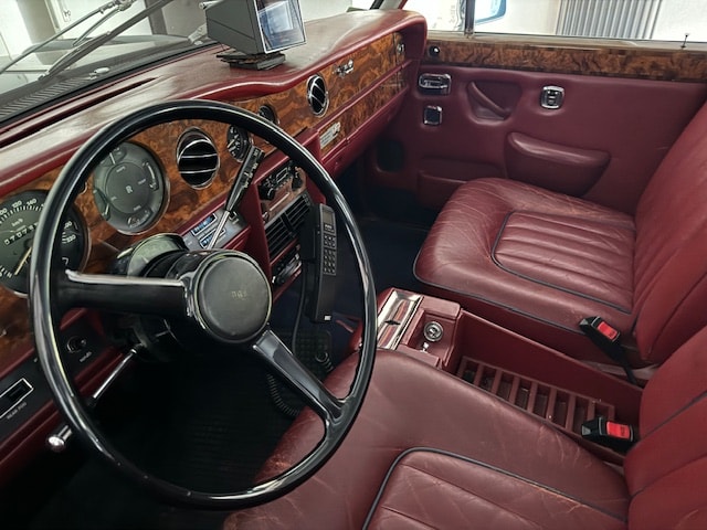 ROLLS-ROYCE Silver Shadow-image-7