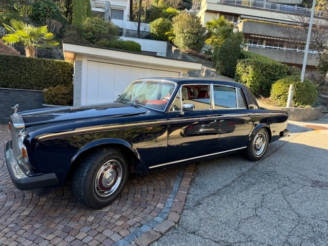 ROLLS-ROYCE Silver Shadow
