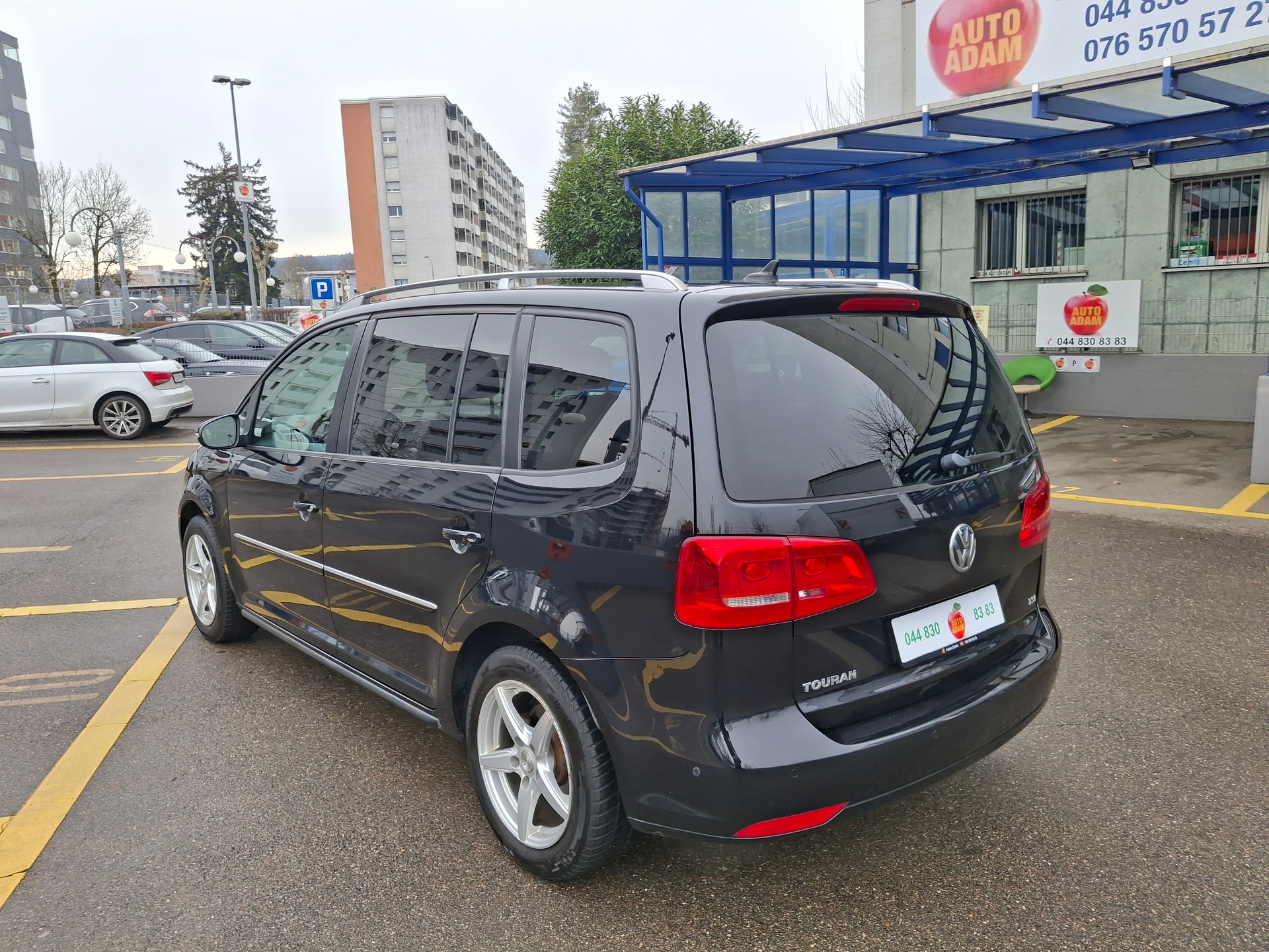 VW Touran 1.4 TSI Design DSG-image-22
