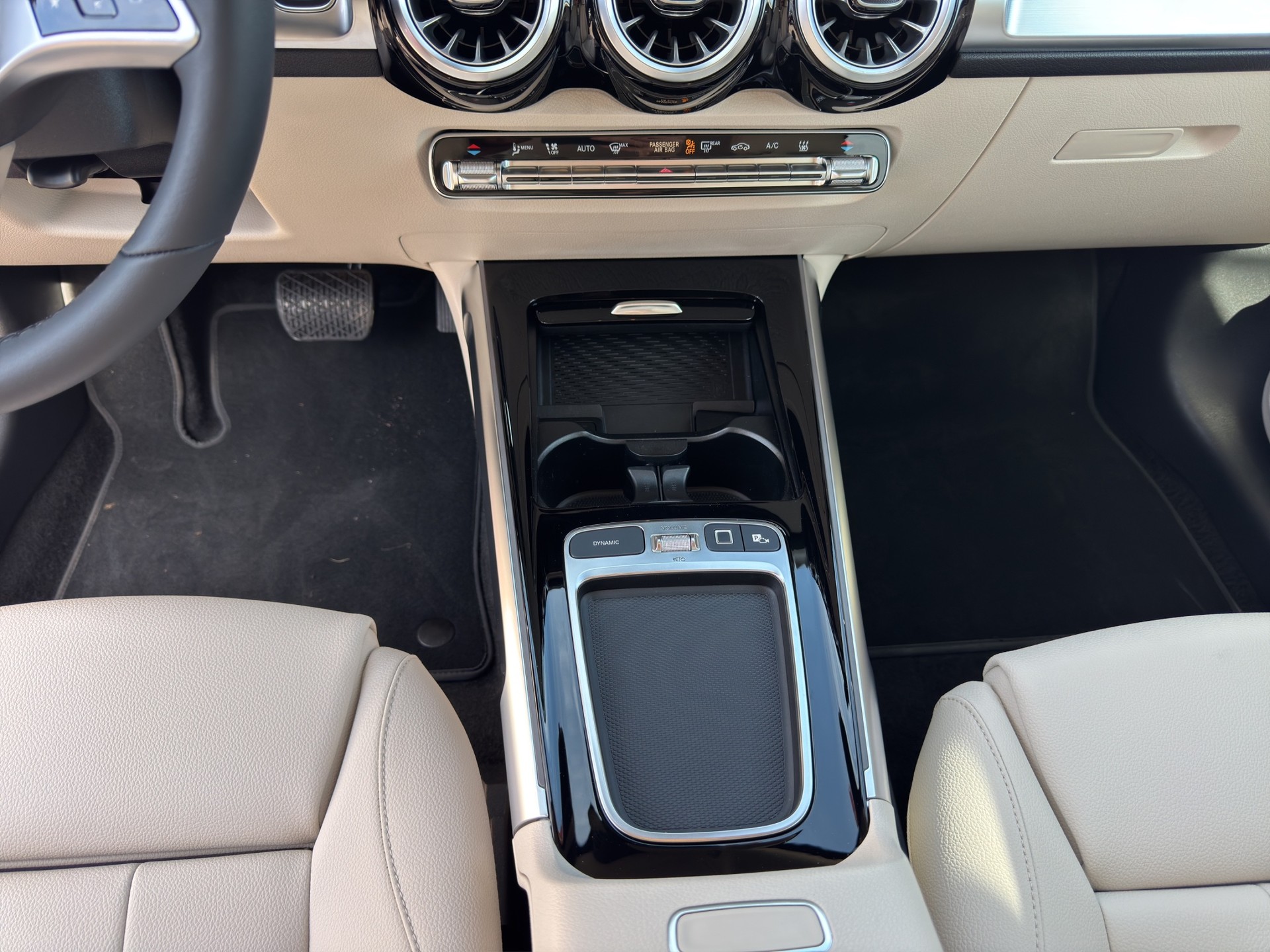 MERCEDES-BENZ EQB 350 66,5 kWh 4Matic Swiss Star-image-13