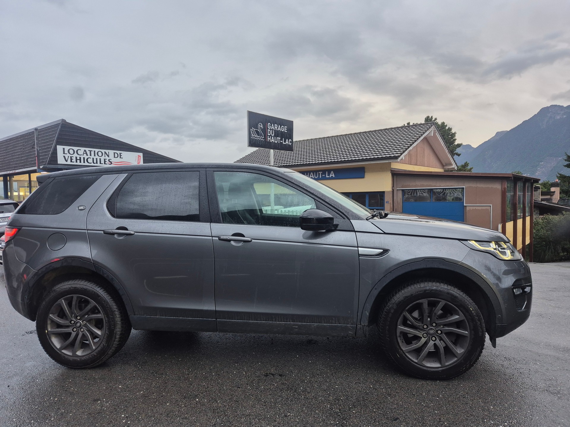 LAND ROVER 180ch automatique-image-9