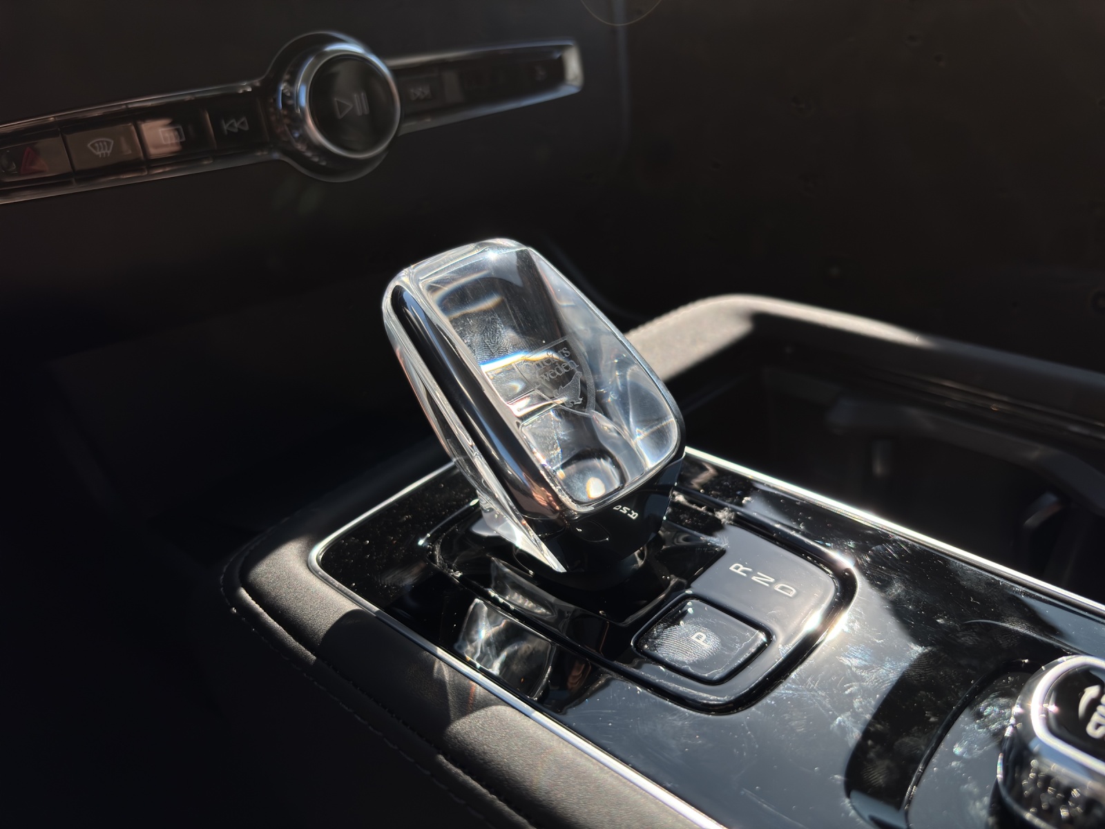 VOLVO XC90 2.0 T8 TE Ultra Dark eAWD-image-14