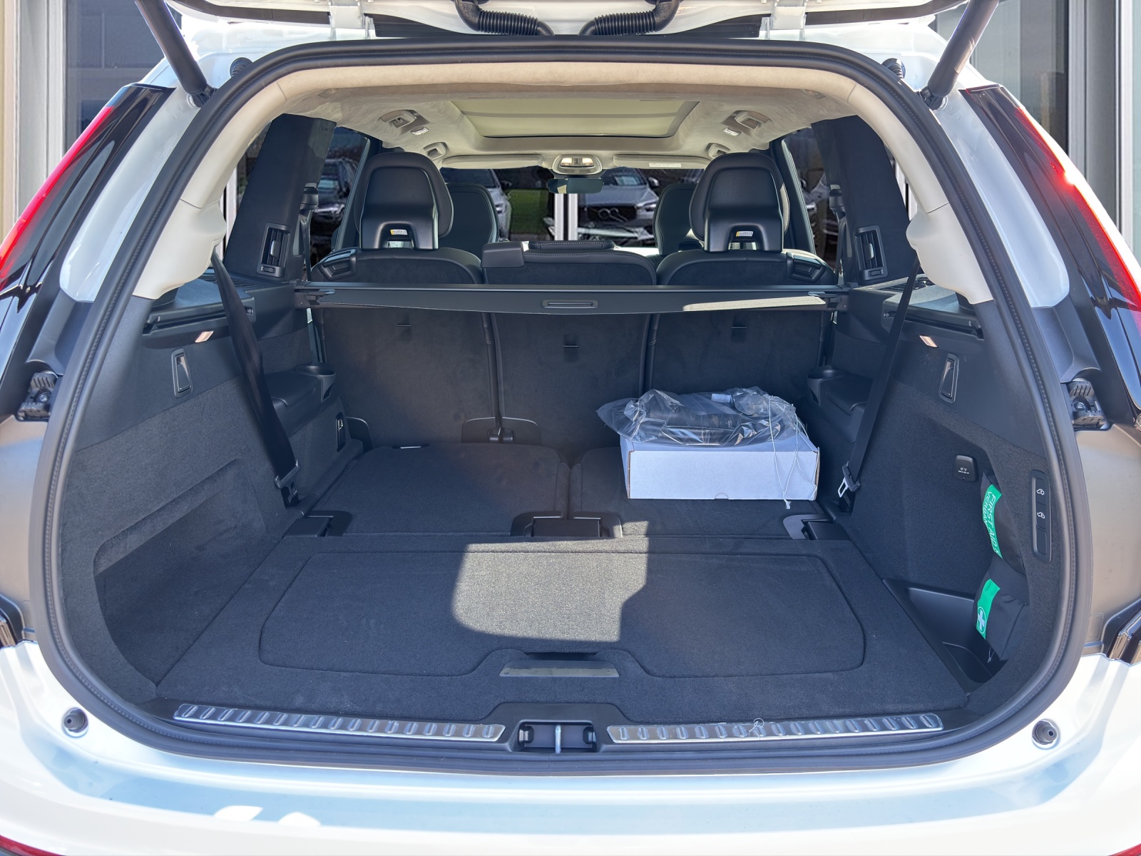 VOLVO XC90 2.0 T8 TE Ultra Dark eAWD-image-6