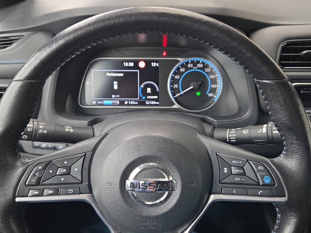 NISSAN Leaf Tekna-image-8