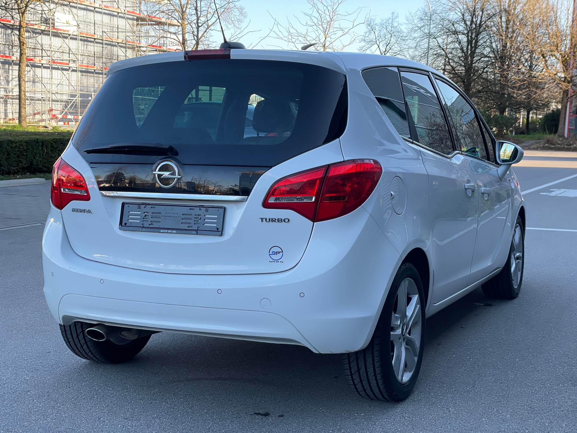 OPEL Meriva 1.4 Turbo Cosmo-image-3
