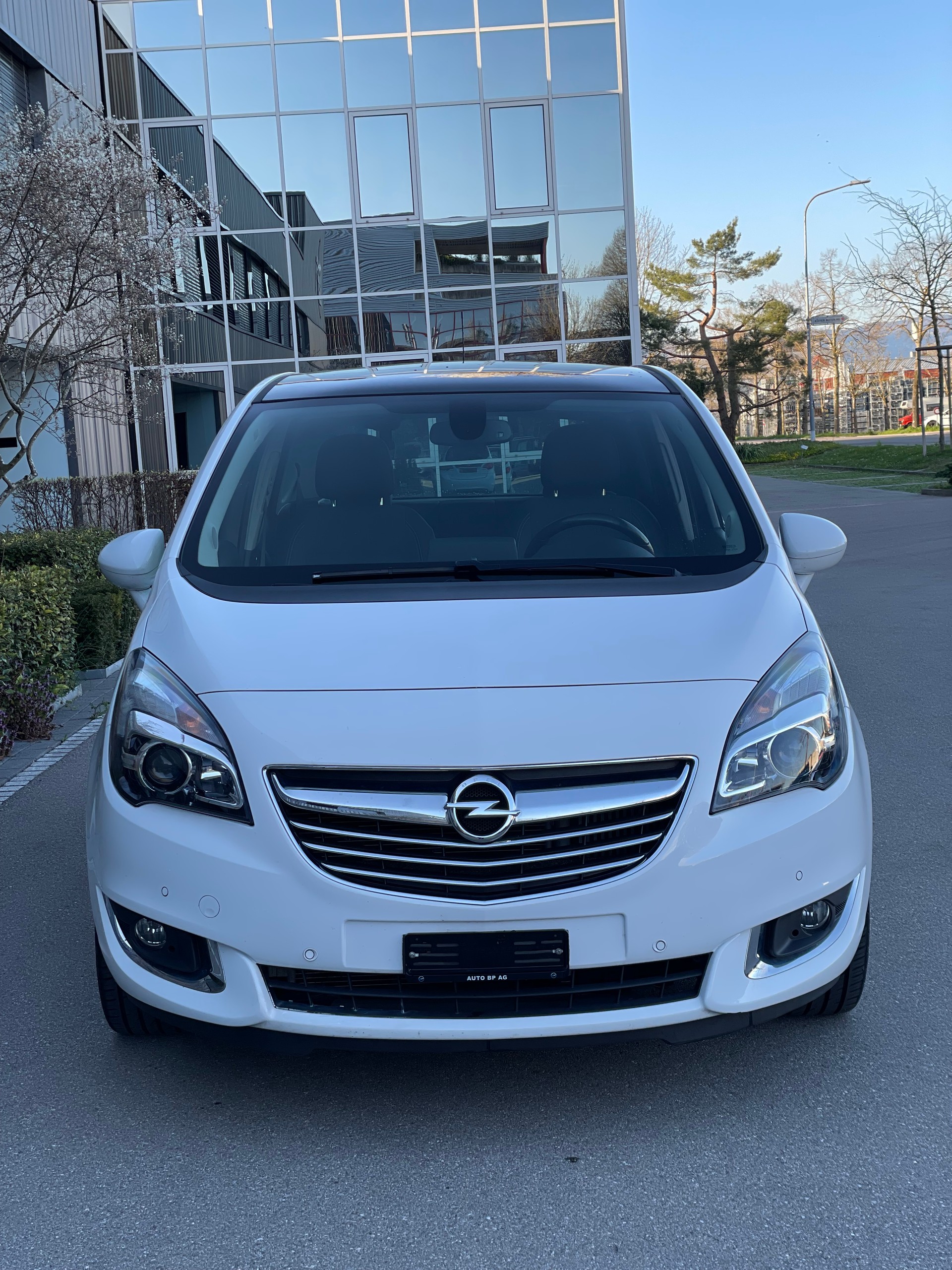 OPEL Meriva 1.4 Turbo Cosmo-image-1