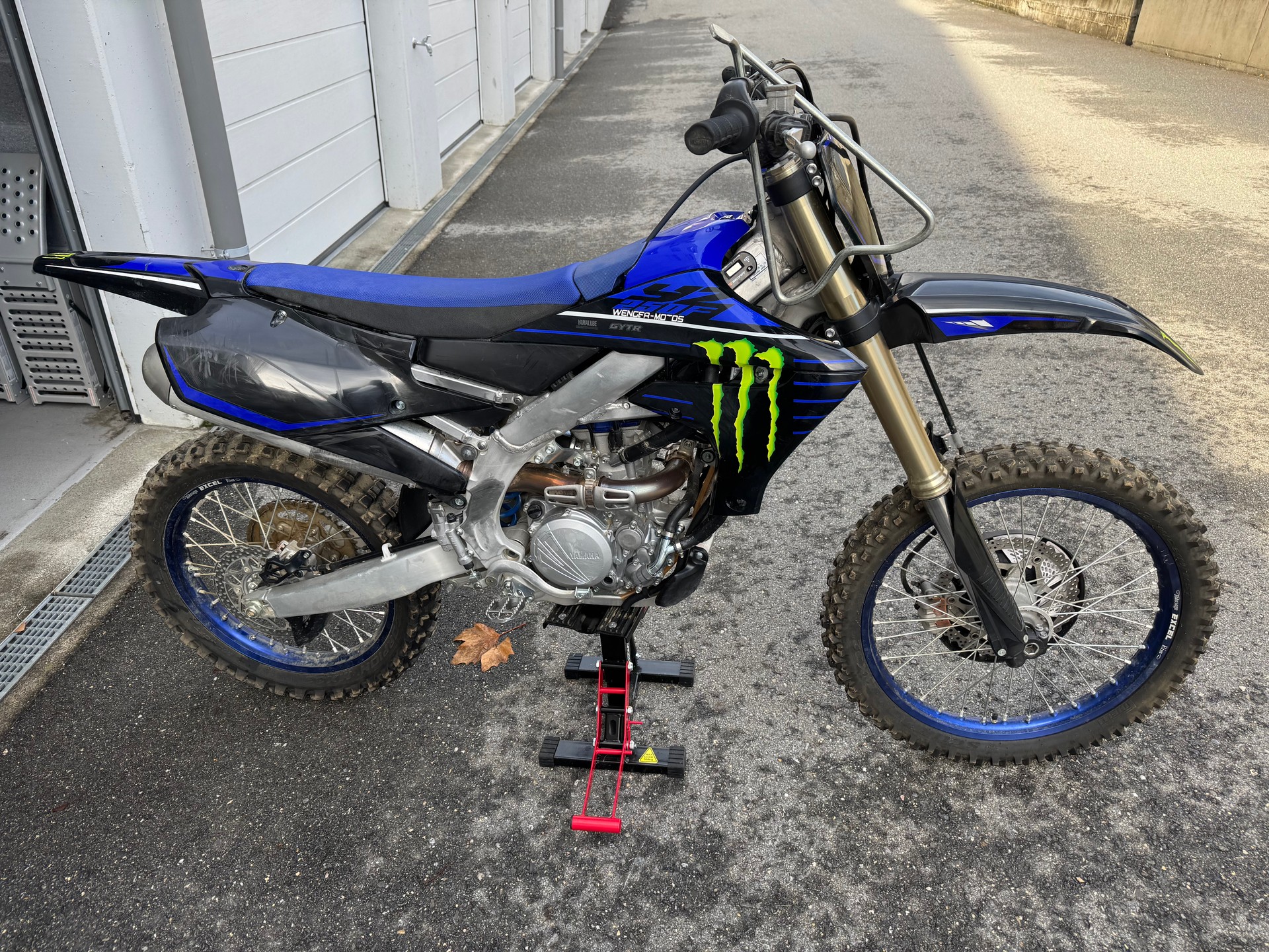 YAMAHA YZ250F Monster-image-0