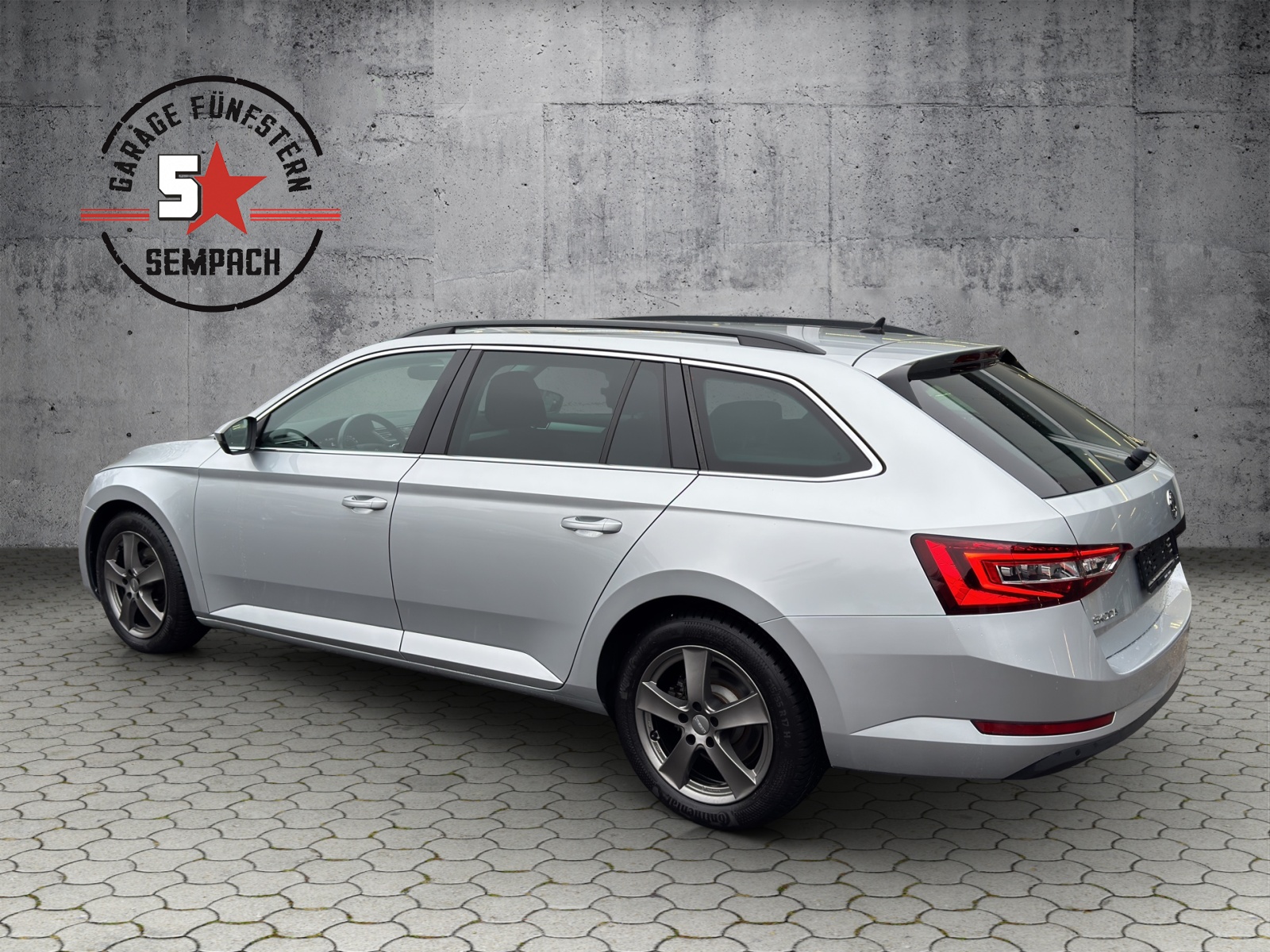 SKODA Superb Combi 2.0 TDi Ambition 4x4 DSG-showroom-element-2