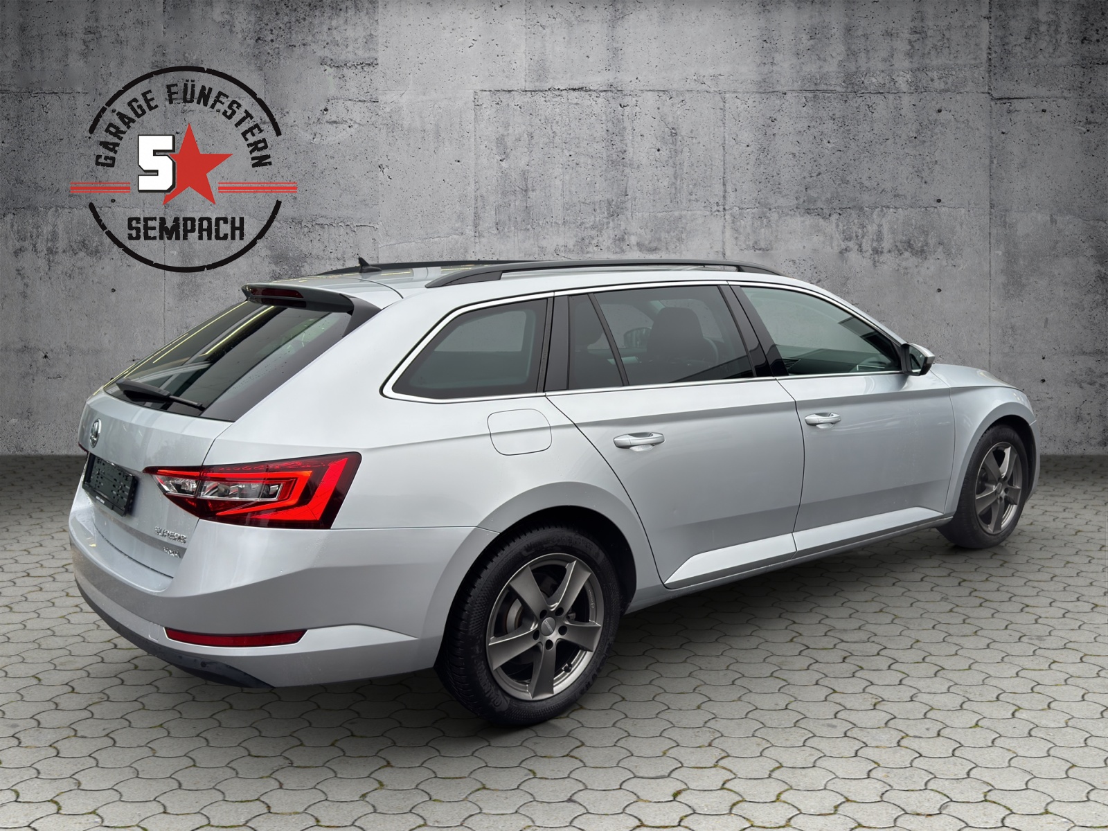 SKODA Superb Combi 2.0 TDi Ambition 4x4 DSG-image-4
