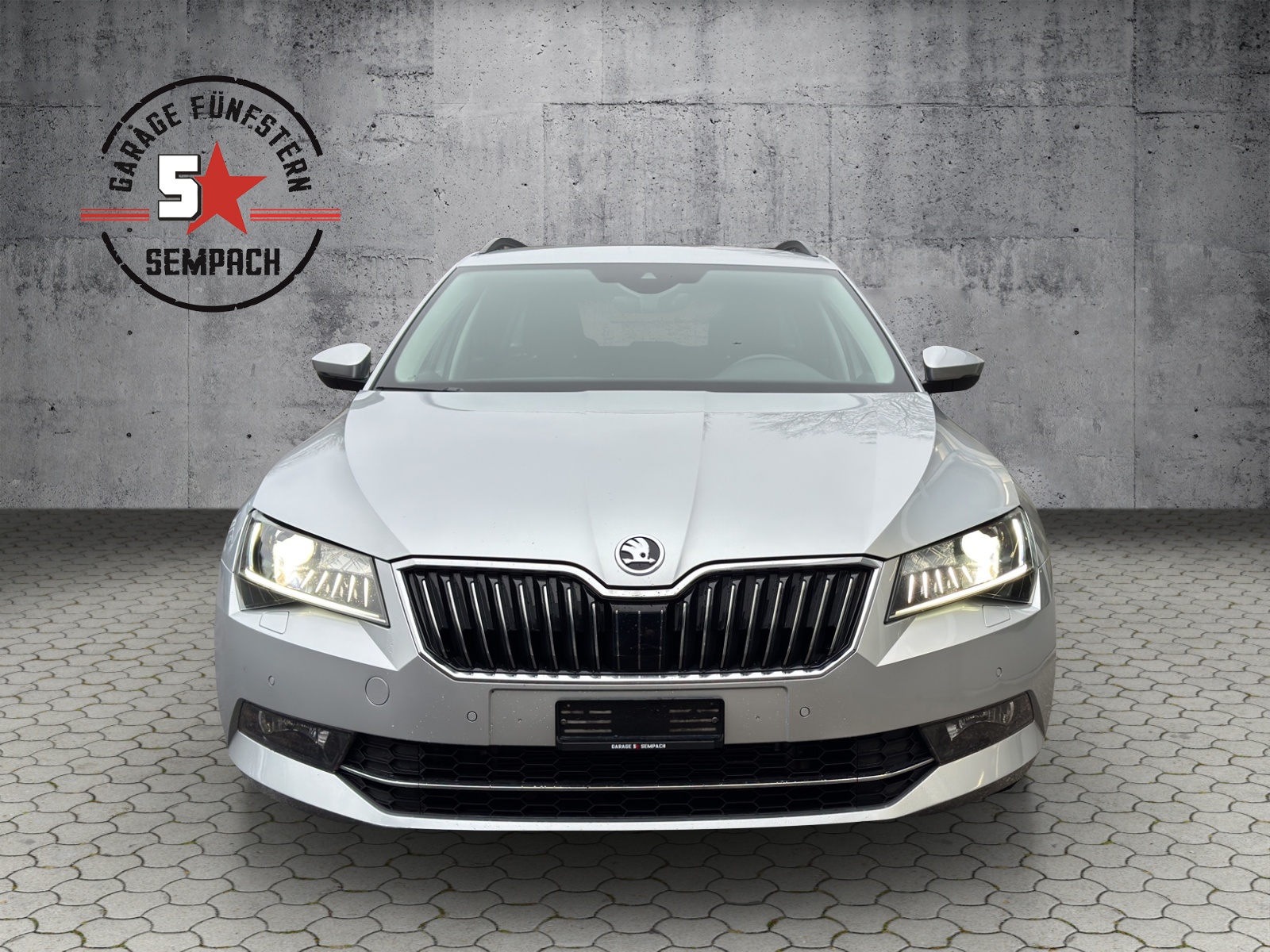 SKODA Superb Combi 2.0 TDi Ambition 4x4 DSG-image-7