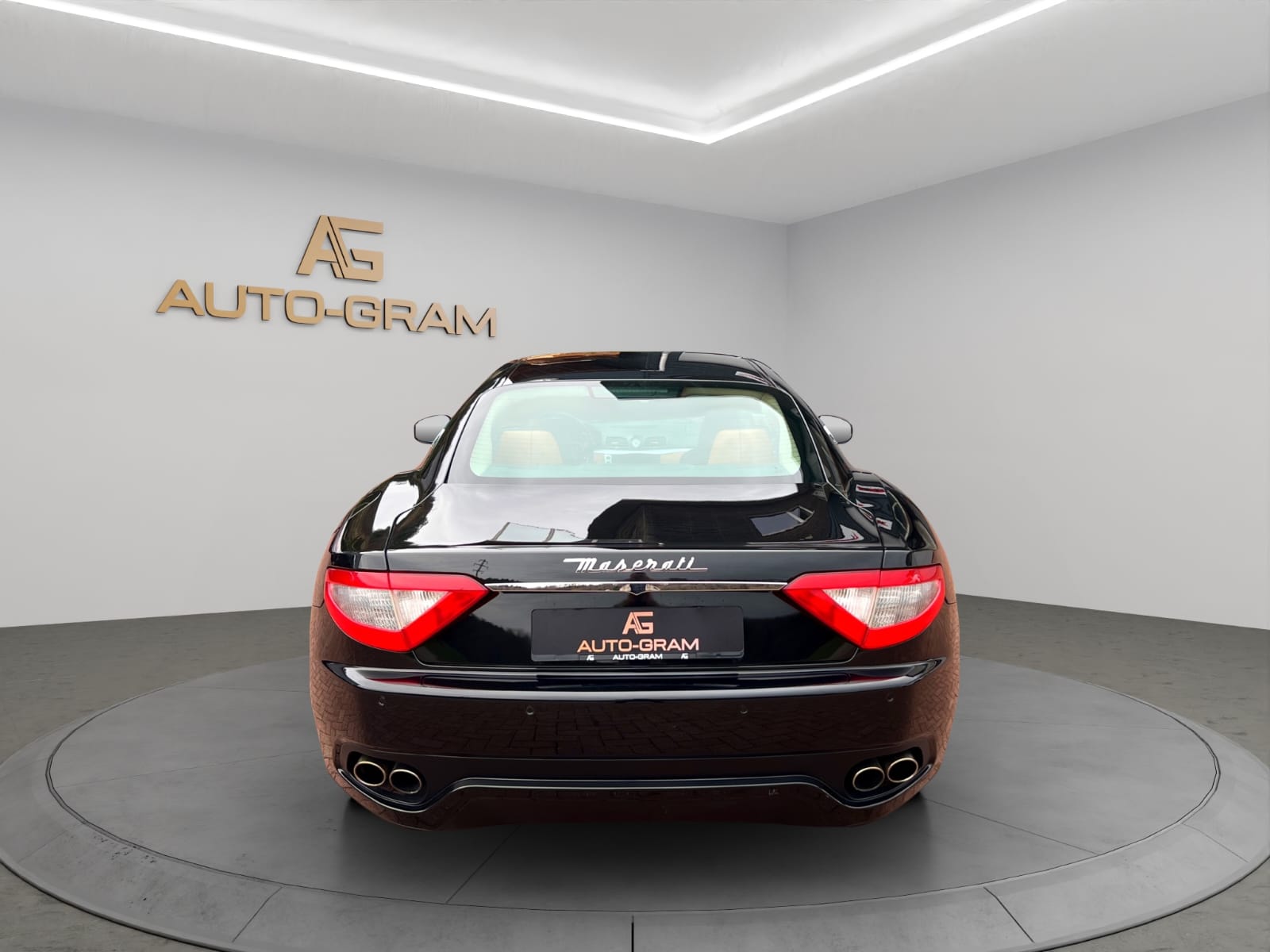 MASERATI GranTurismo Automatica-showroom-element-3