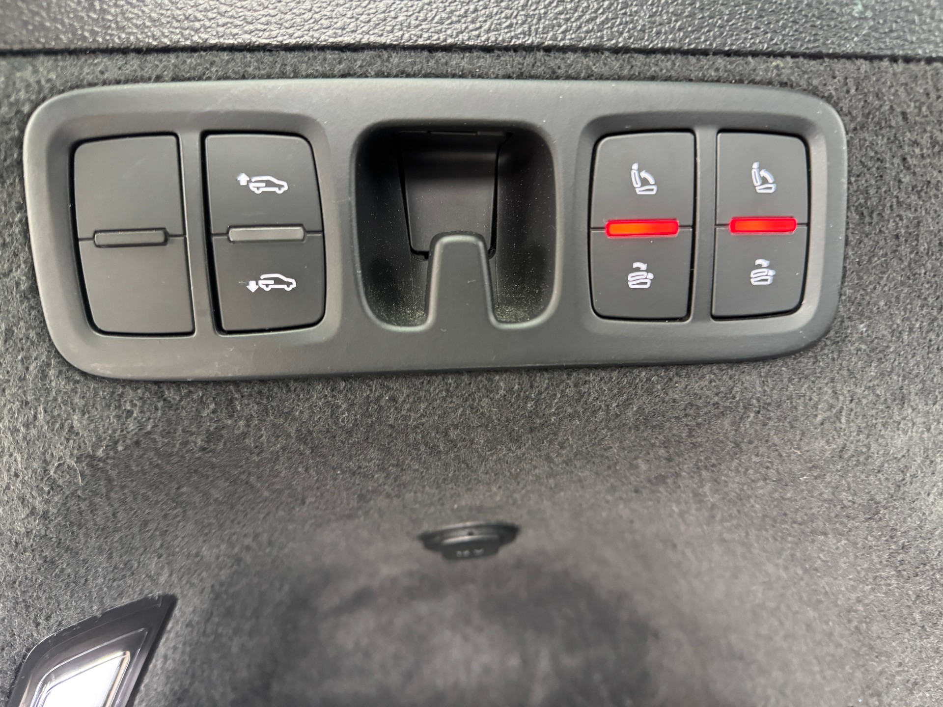 AUDI Q7 3.0 TDI ultra quattro tiptronic S-Line / 7-Sitze / CH-Fahrzeug-image-11