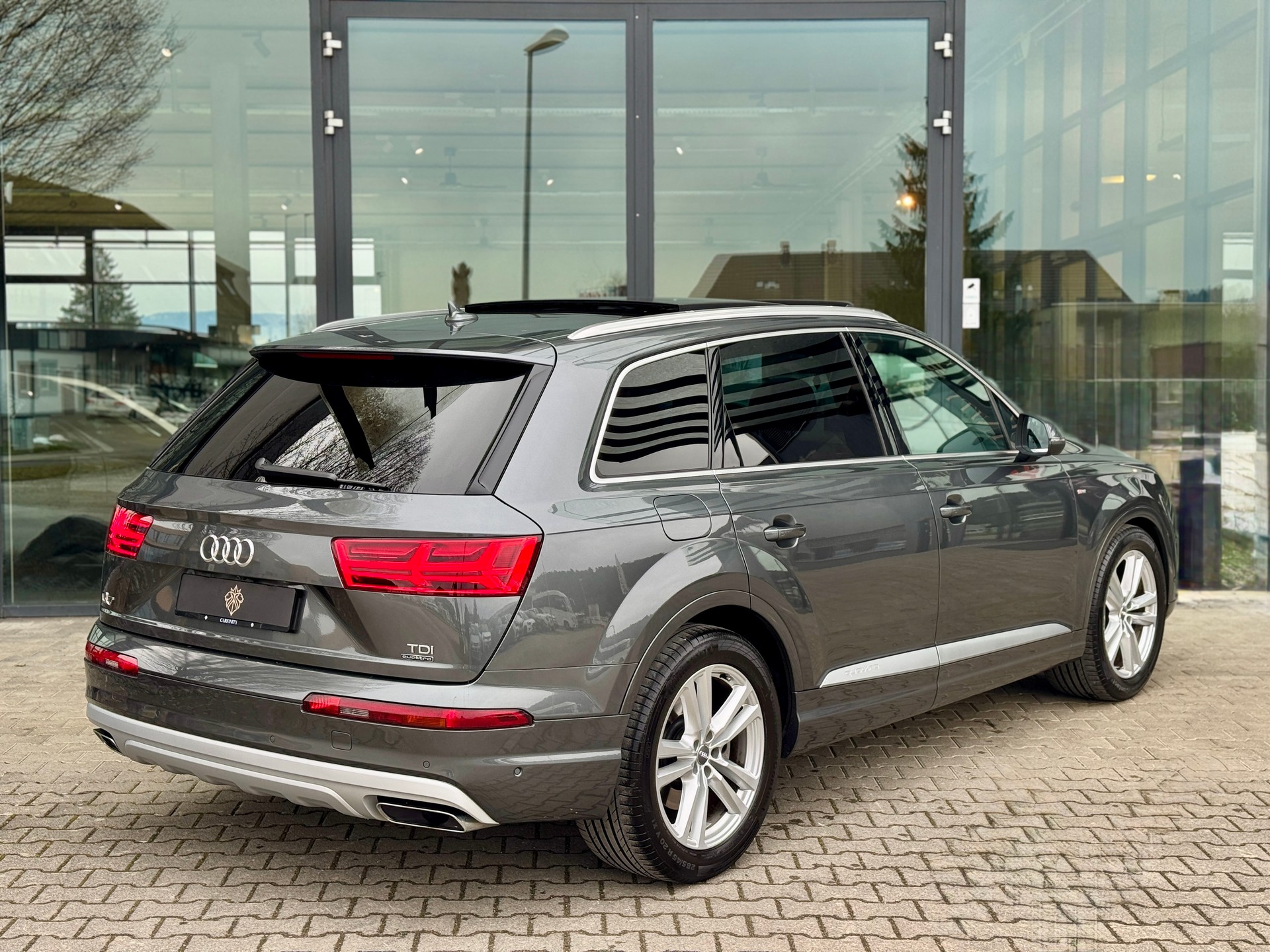 AUDI Q7 3.0 TDI ultra quattro tiptronic S-Line / 7-Sitze / CH-Fahrzeug-image-5