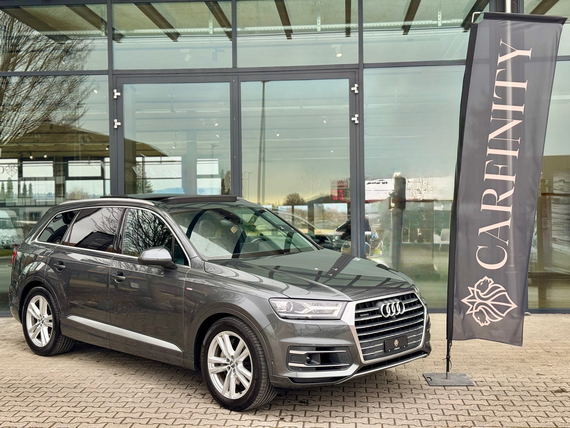 AUDI Q7 3.0 TDI ultra quattro tiptronic S-Line / 7-Sitze / CH-Fahrzeug