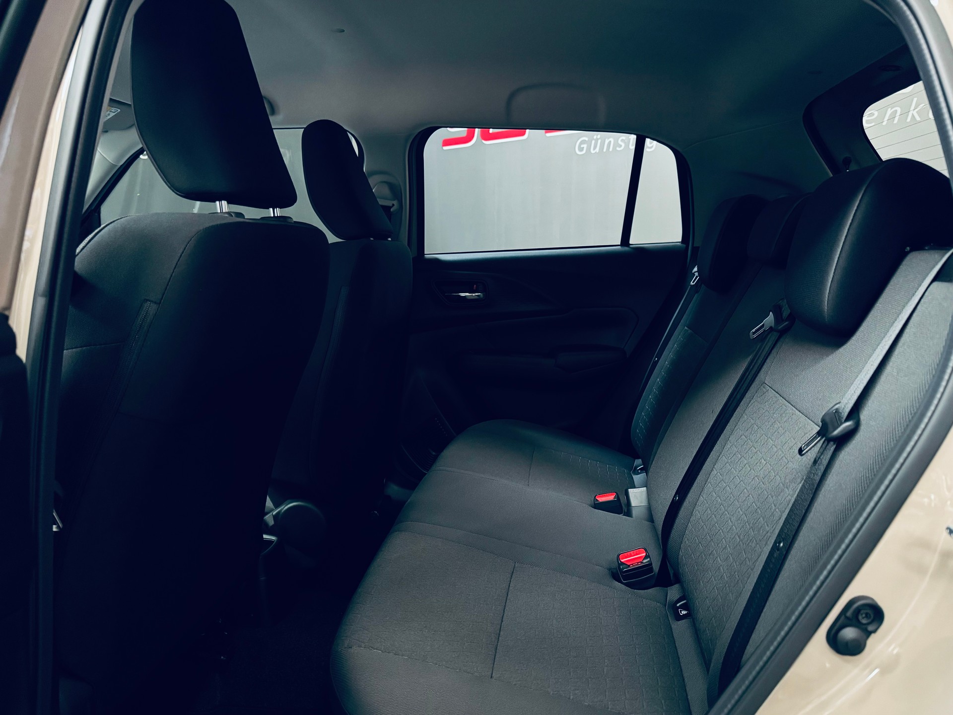 SUZUKI Swift 1.2 Compact Top Hybrid 4x4-image-5