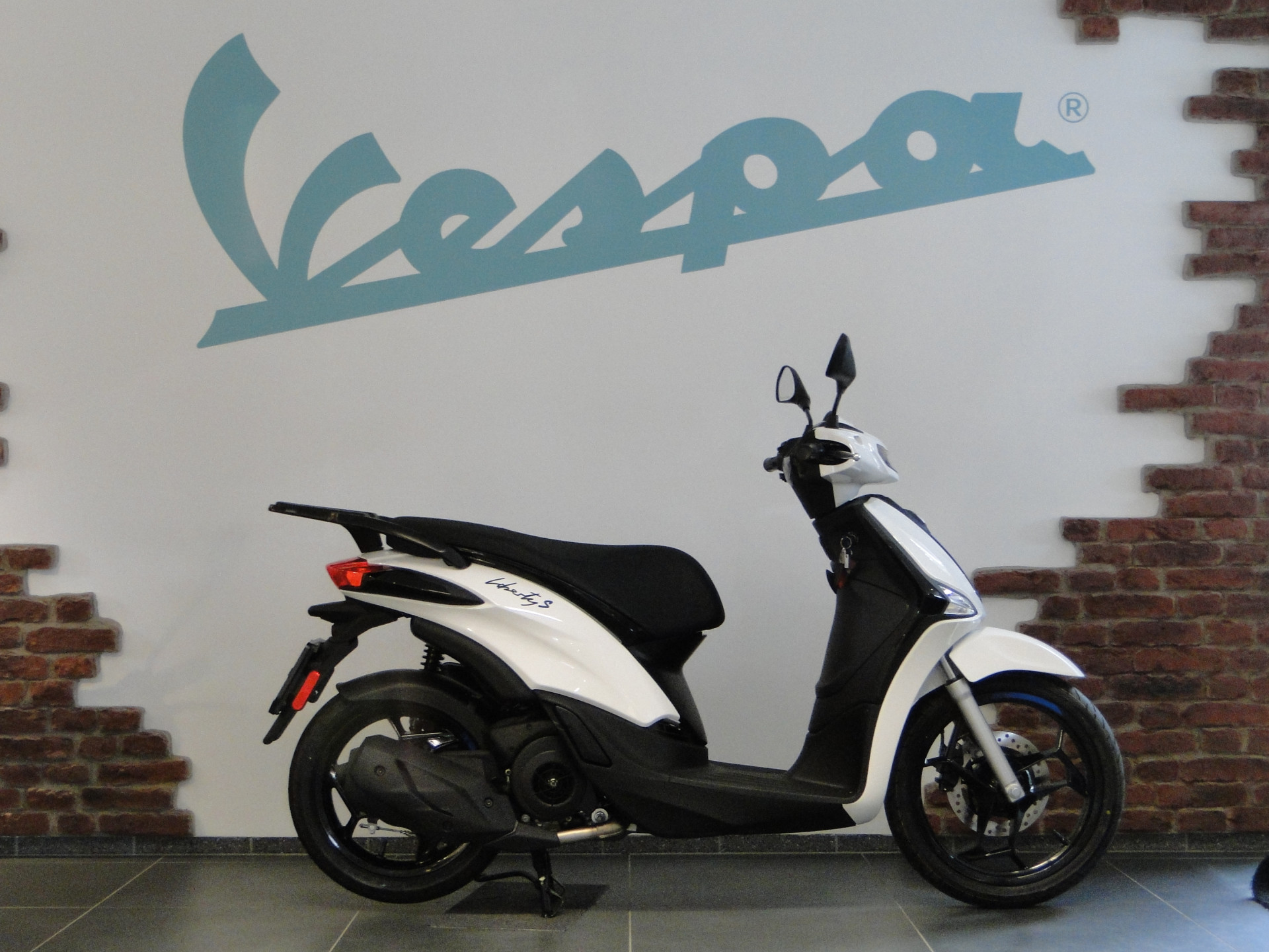 PIAGGIO Liberty 125 Sport-image-2