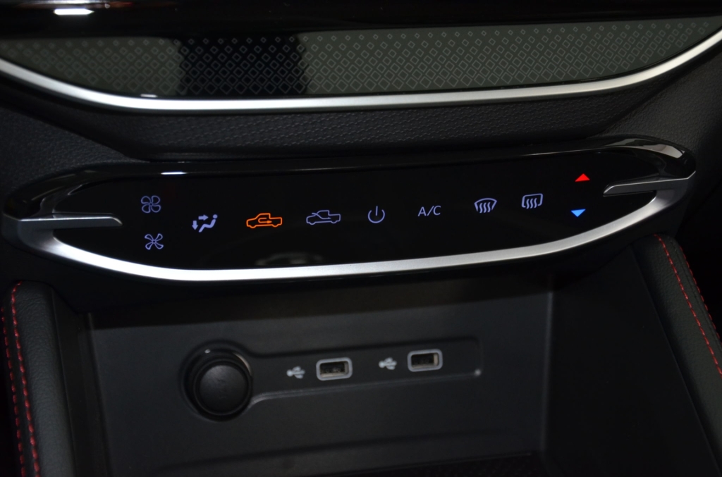 MAXUS T90 EV 89kWh Elite-image-20