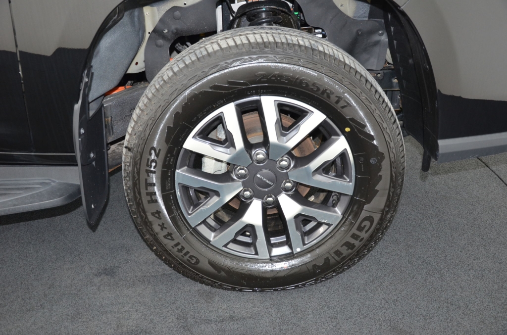 MAXUS T90 EV 89kWh Elite-image-8