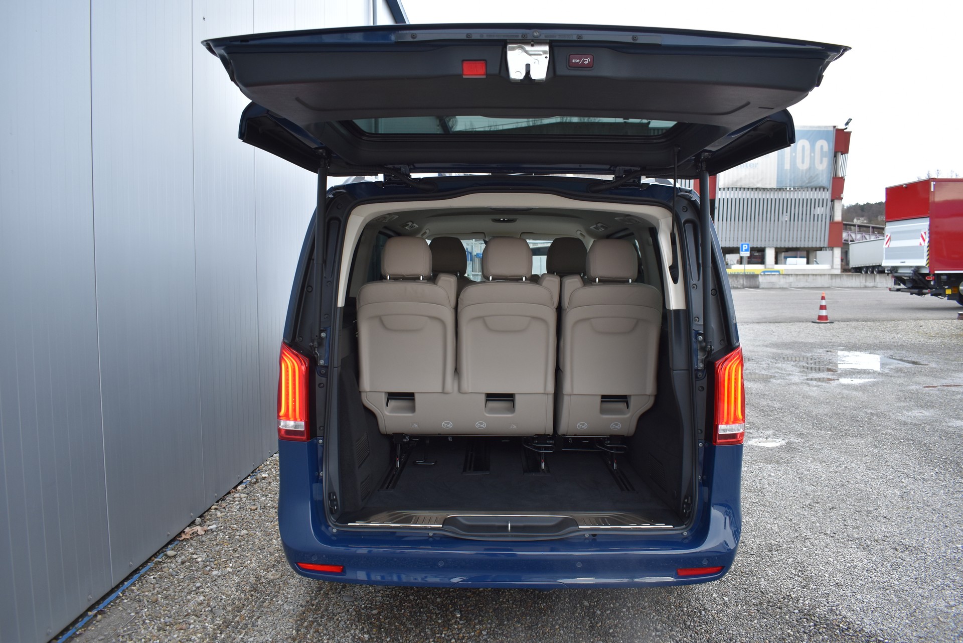 MERCEDES-BENZ V 300 d lang Avantgarde 4Matic Luftfahrwerk-image-5