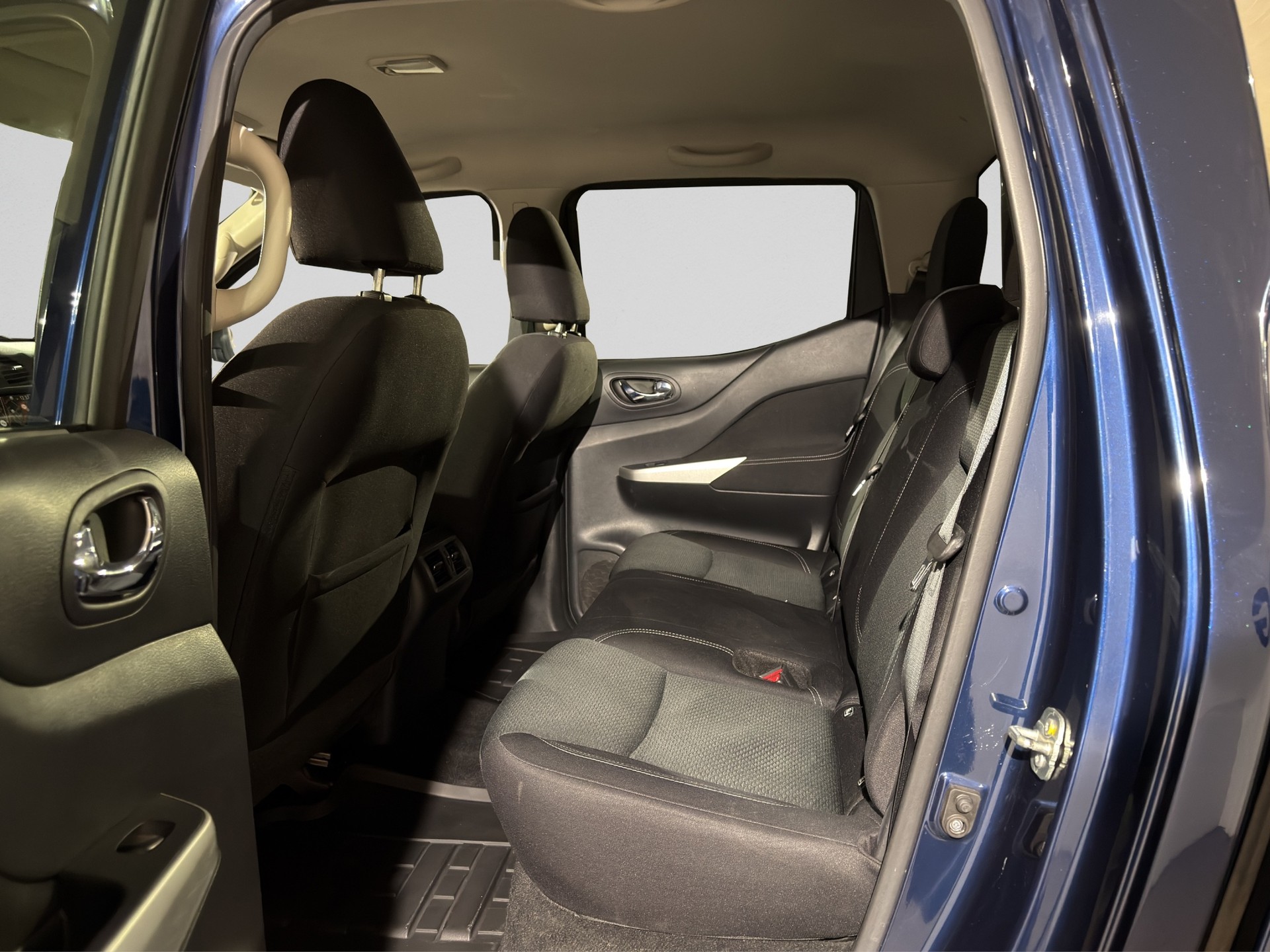 NISSAN Navara Double Cab N-Connecta 2.3 dCi 4WD-image-14