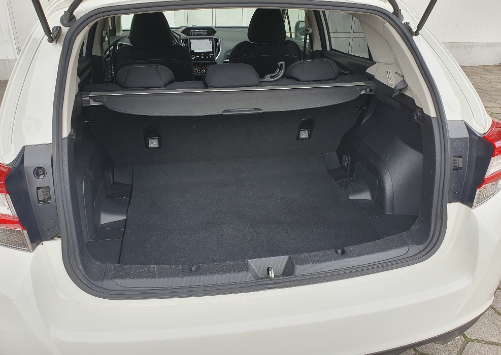 SUBARU Impreza 2.0 Swiss Plus AWD Lineartronic-image-4