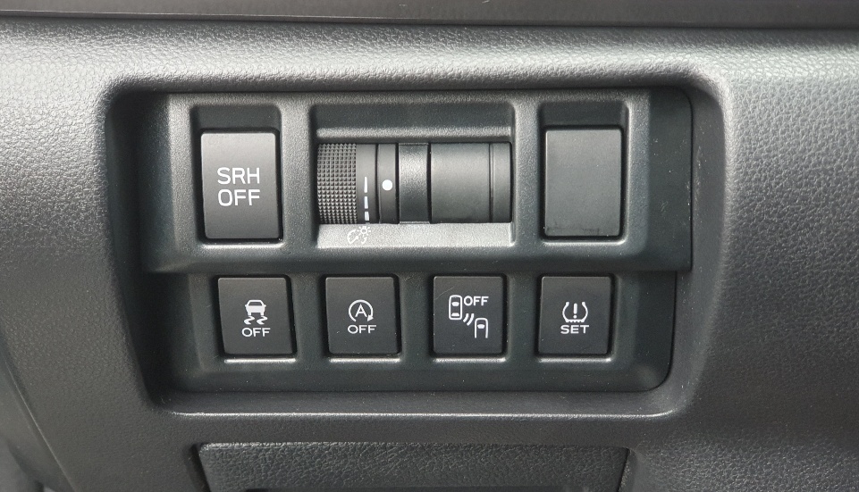 SUBARU Impreza 2.0 Swiss Plus AWD Lineartronic-image-10