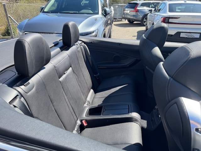 BMW 430i xDrive Cabrio-image-15