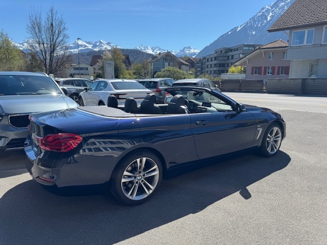 BMW 430i xDrive Cabrio-image-5