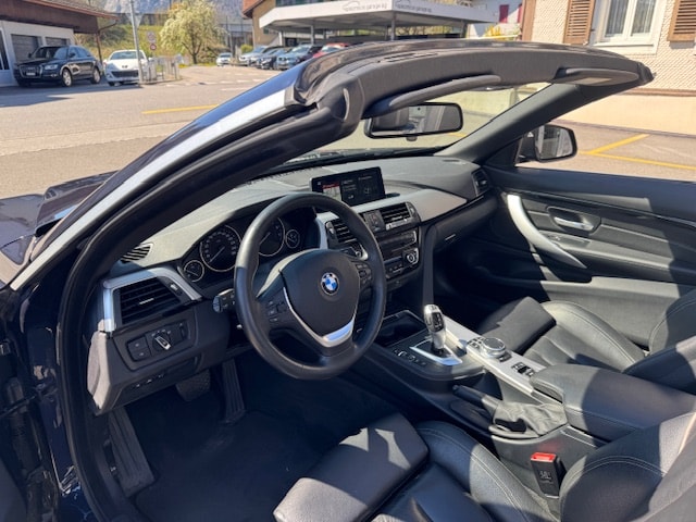 BMW 430i xDrive Cabrio-image-10