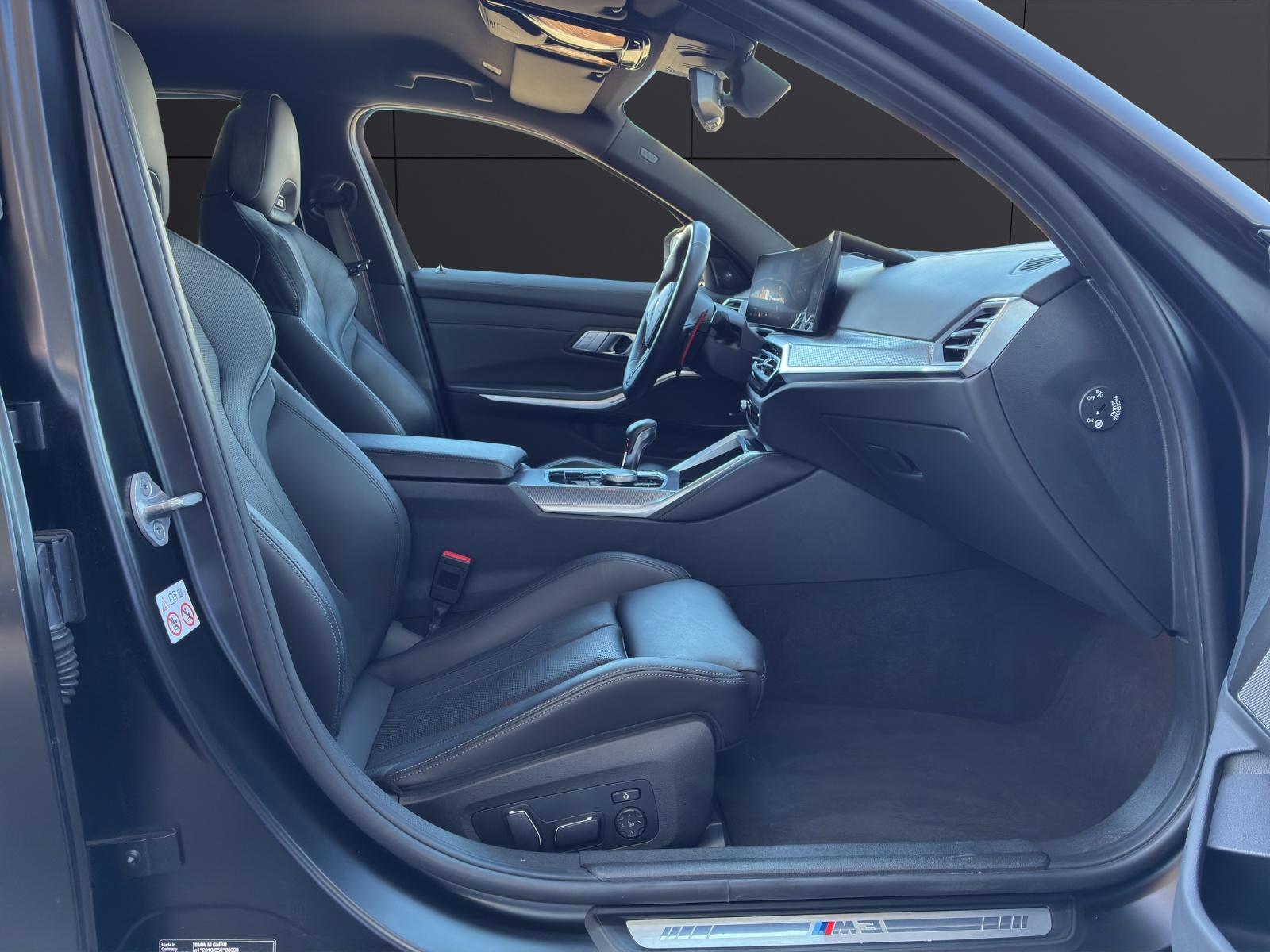BMW M3 Competition xDrive Touring-image-17