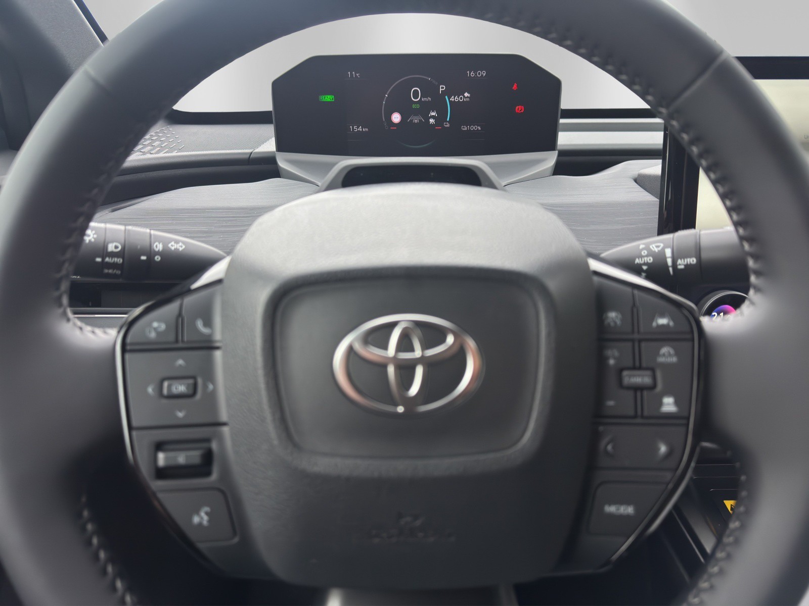 TOYOTA C-HR+ 77 kWh Style AWD-image-13