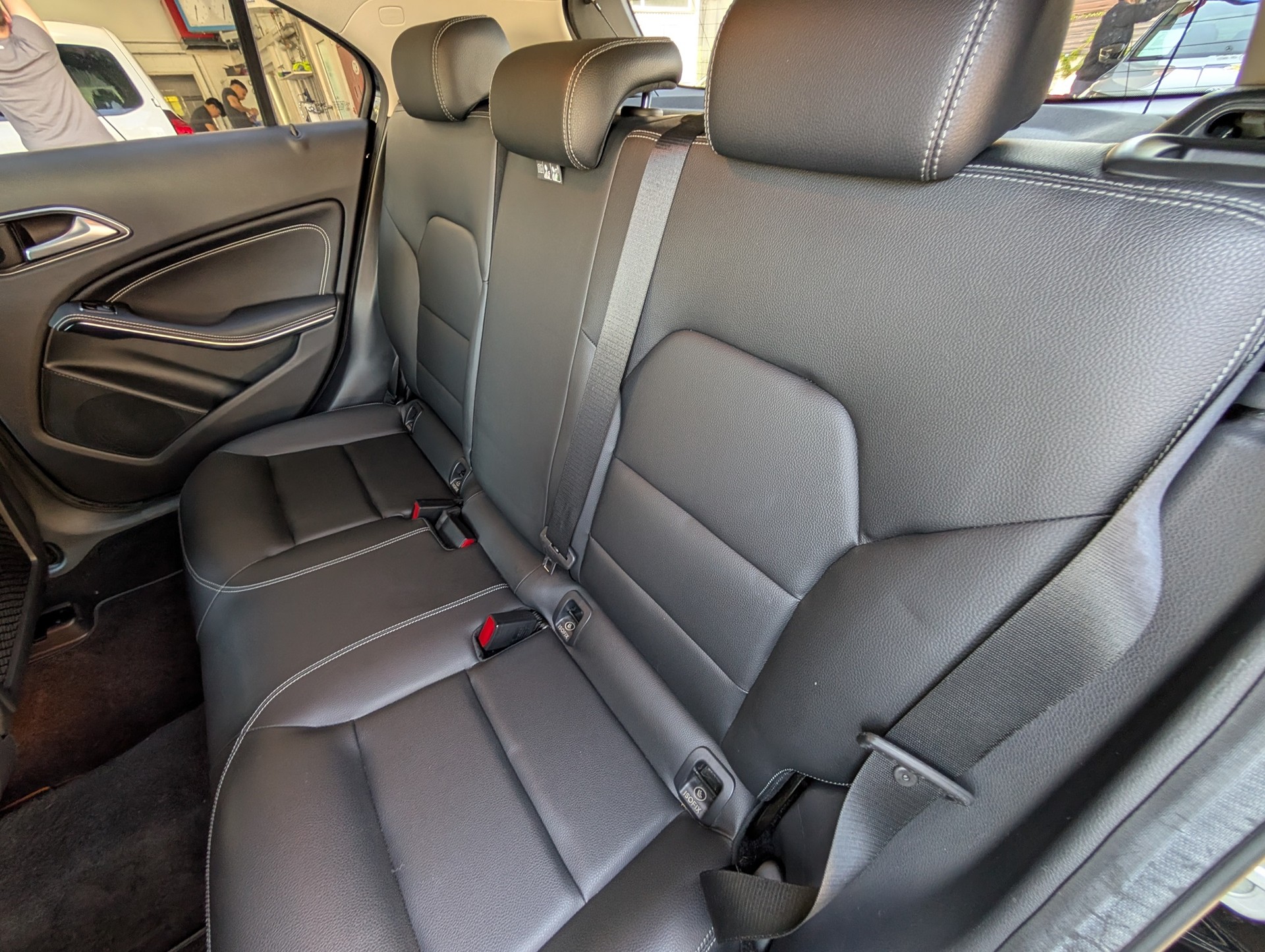 MERCEDES-BENZ A 200 Urban 7G-DCT-image-9