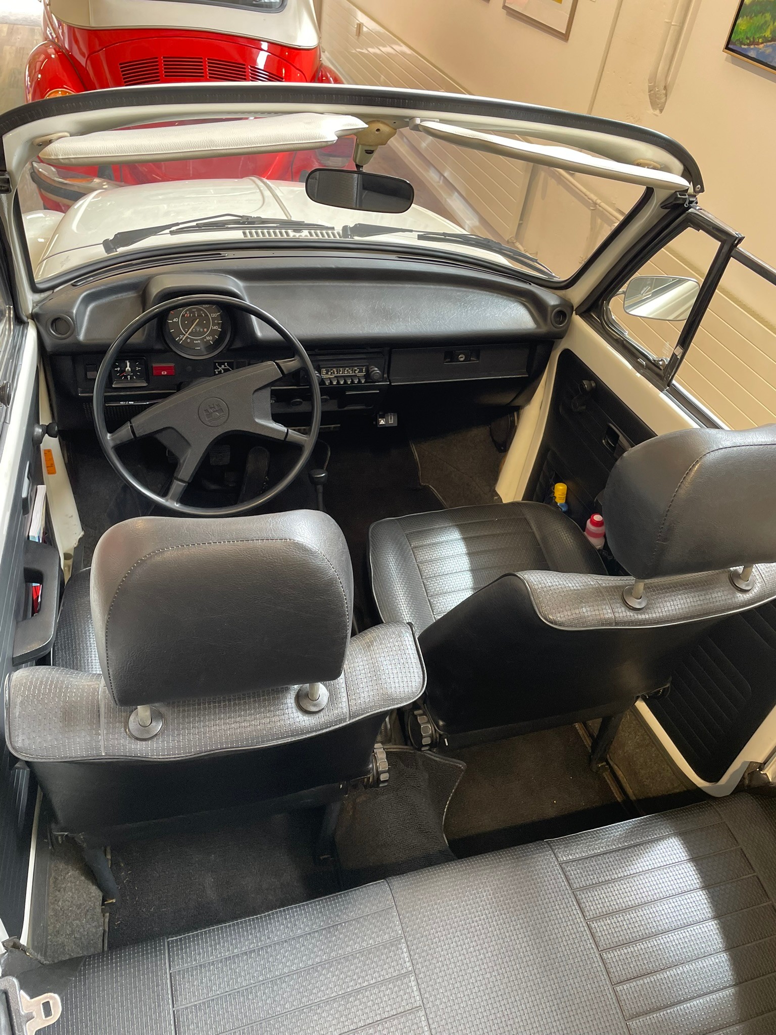 VW Käfer 1303 Cabriolet | Top gepflegt | Sammlerzustand | Veteran-image-11