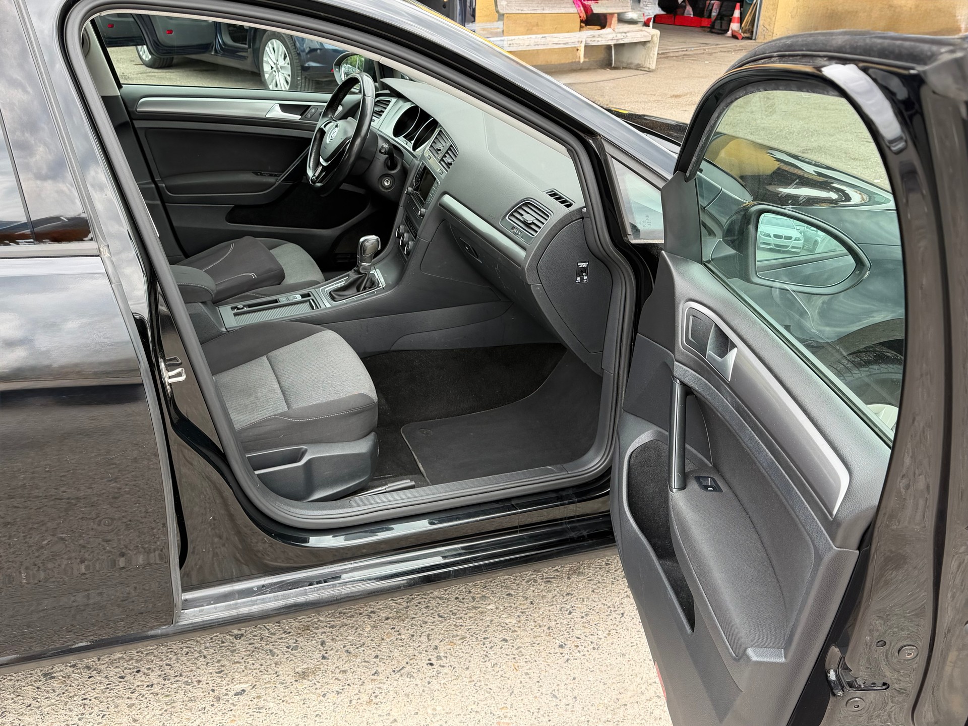 VW Golf 1.6 TDI Comfortline DSG-image-10