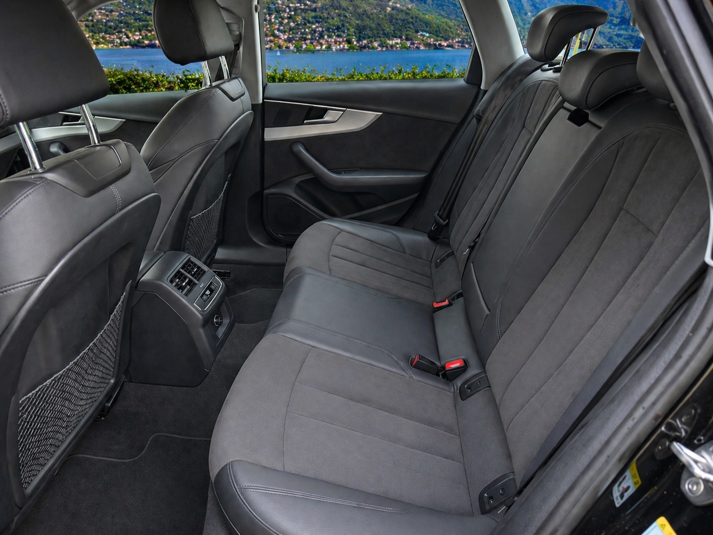 AUDI A4 Avant 40 TDI Sport quattro S-tronic-image-9
