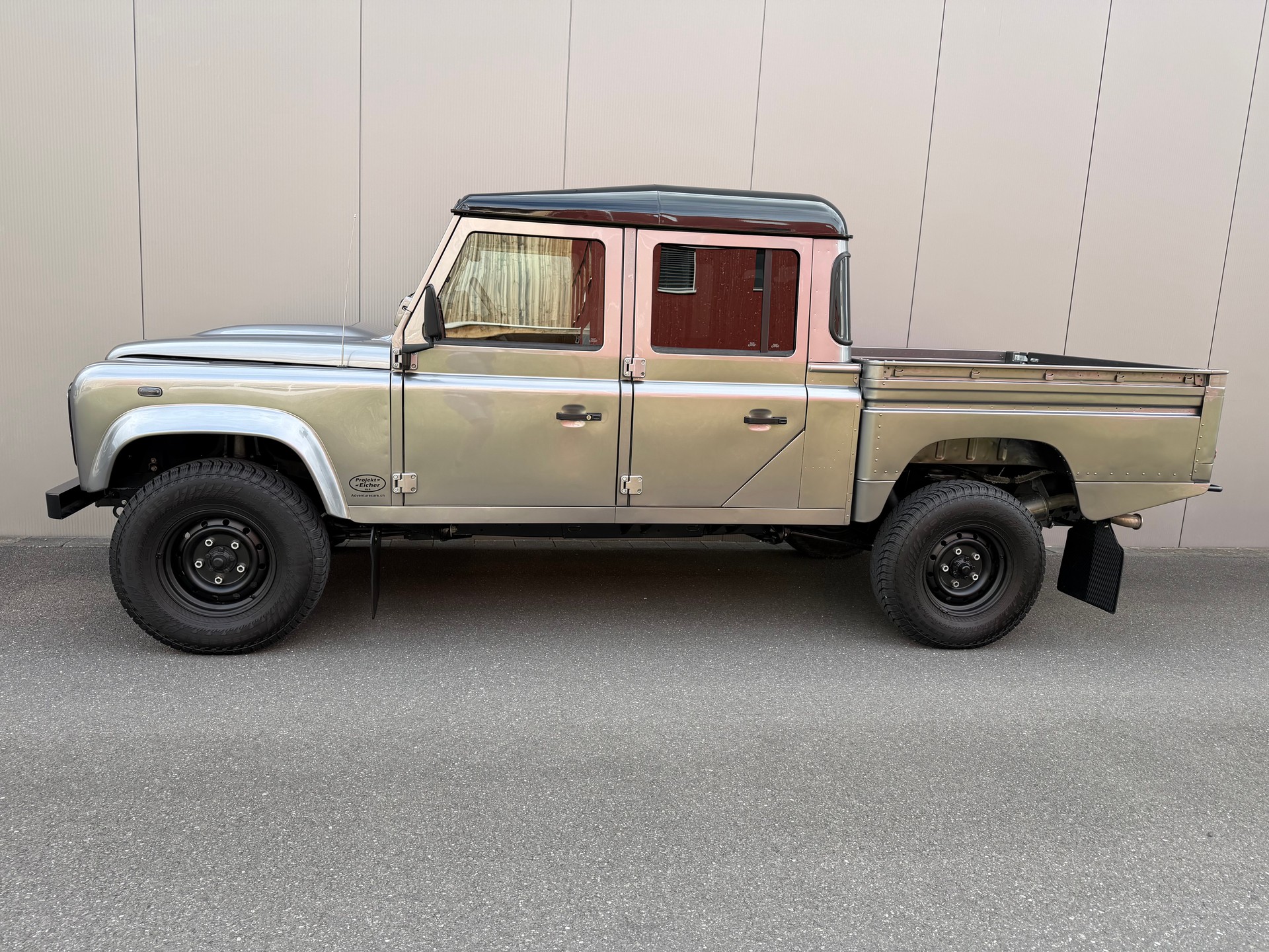 LAND ROVER Defender 130 TD4 2.2 VERZINKT-showroom-element-1