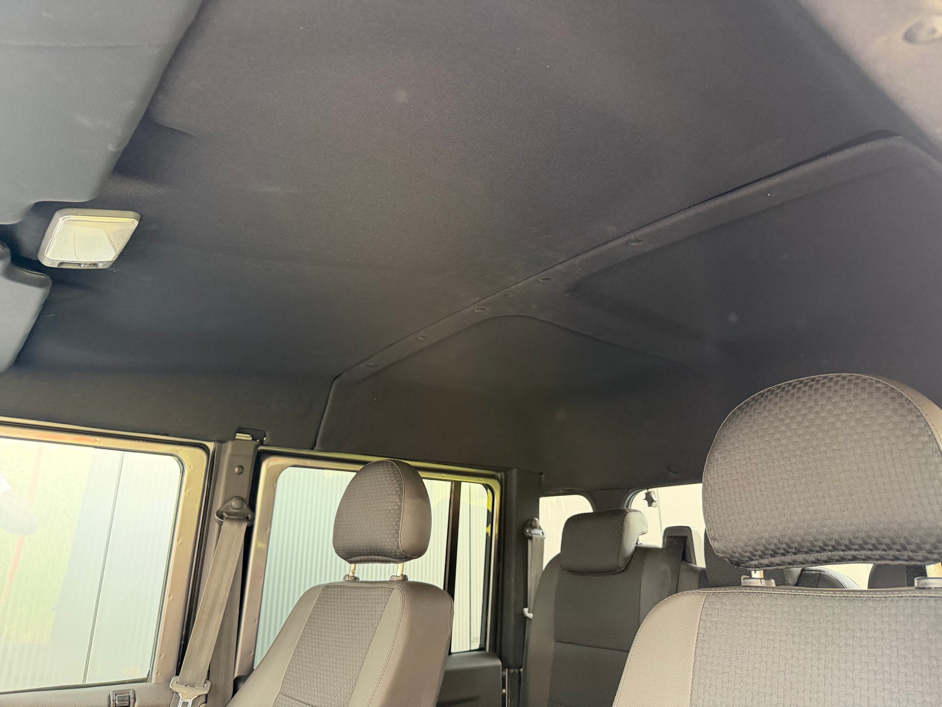 LAND ROVER Defender 130 TD4 2.2 VERZINKT-image-25